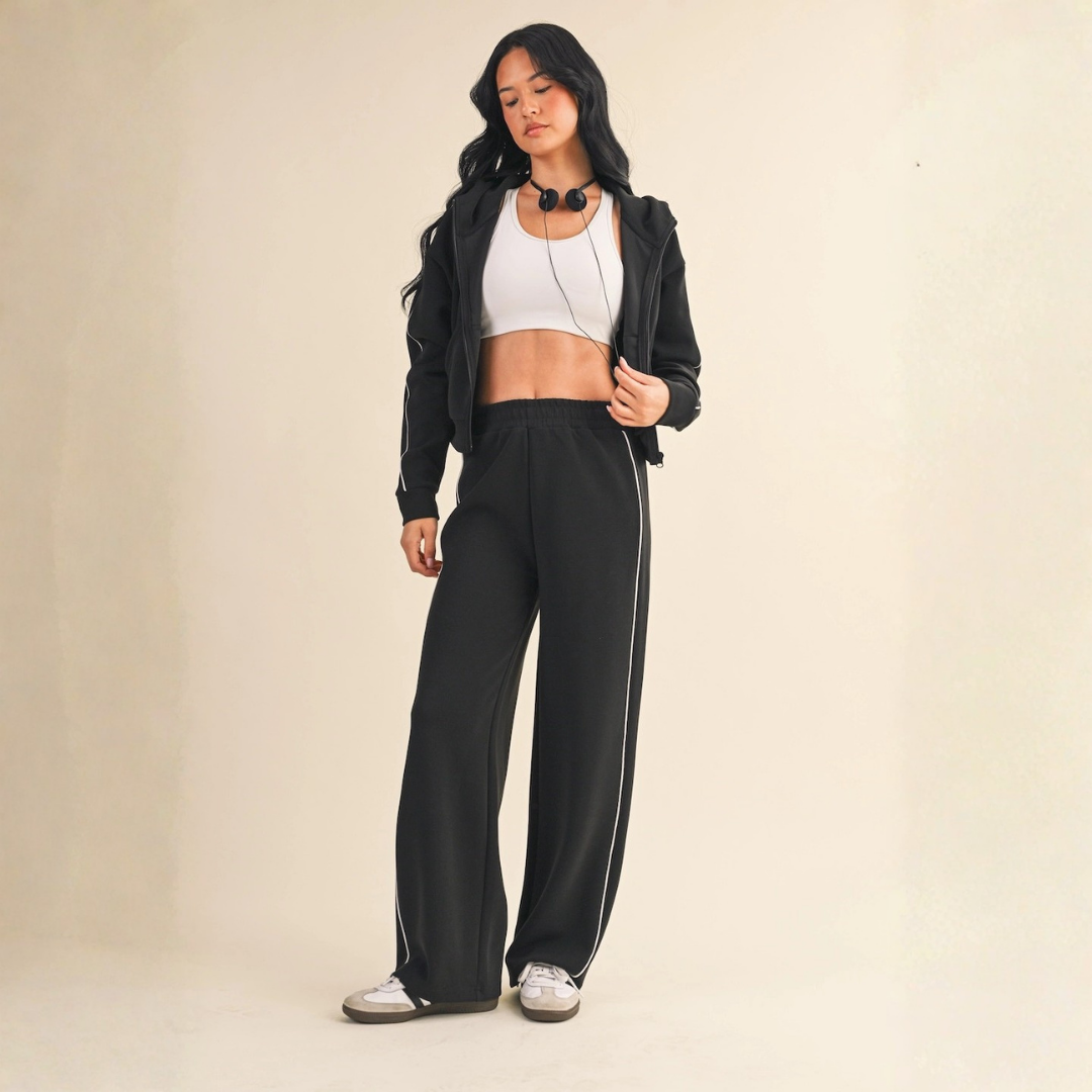 Mila Super Soft Zip Up: Black