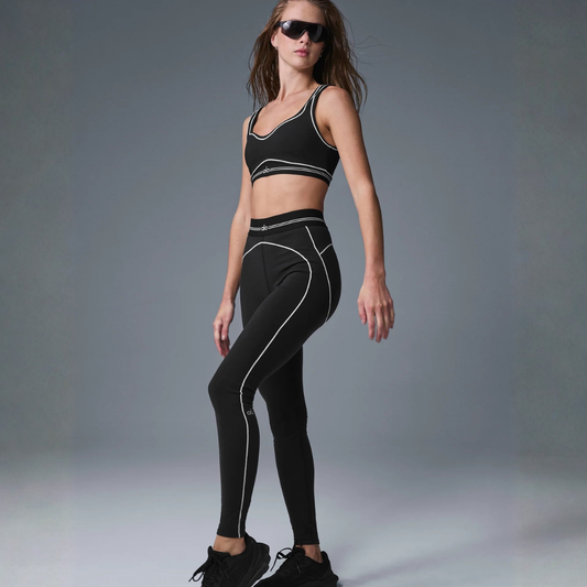 alo - Airbrush High-Waist Heart Throb Legging: Black/White