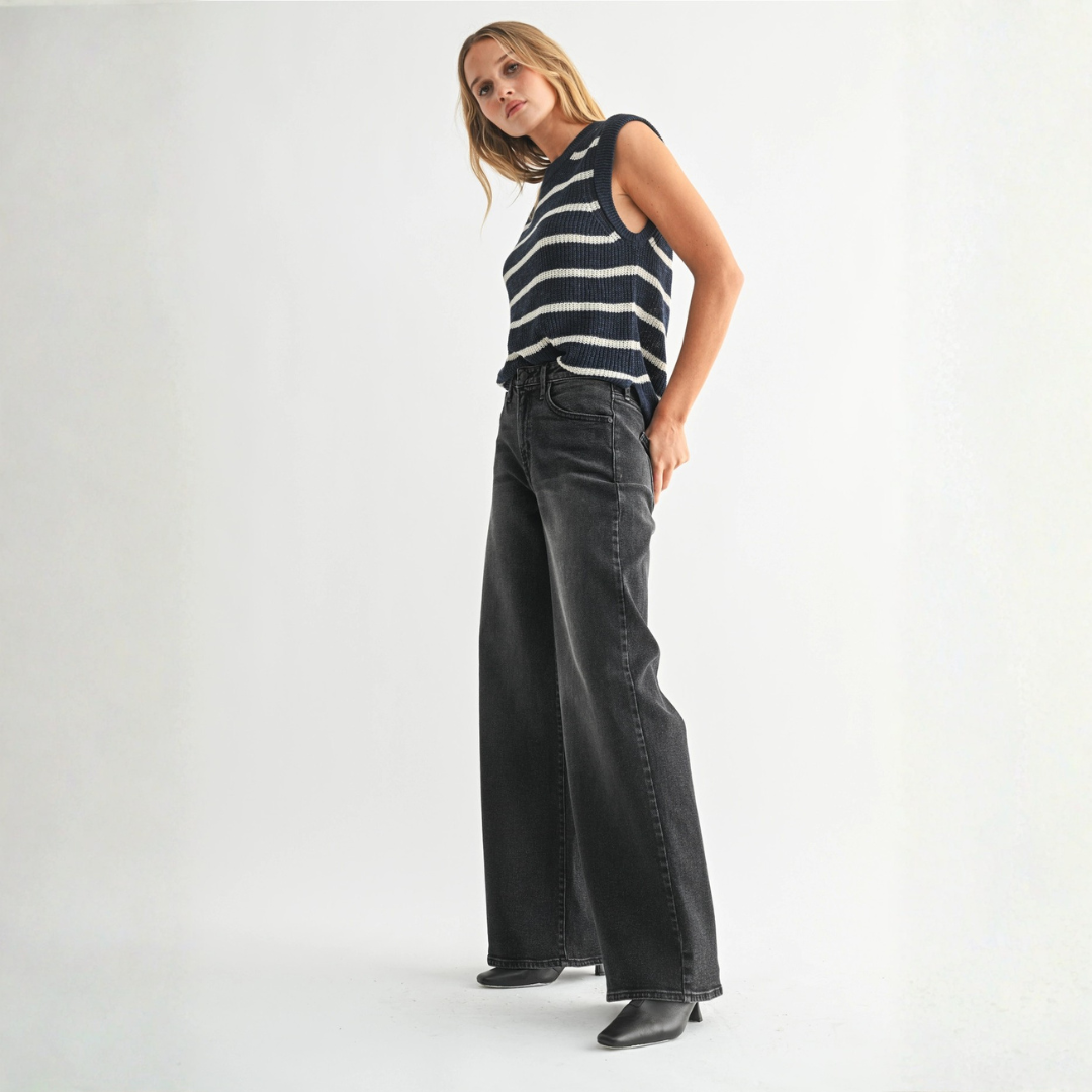 Relaxed Ultra Wide Leg Washed Black