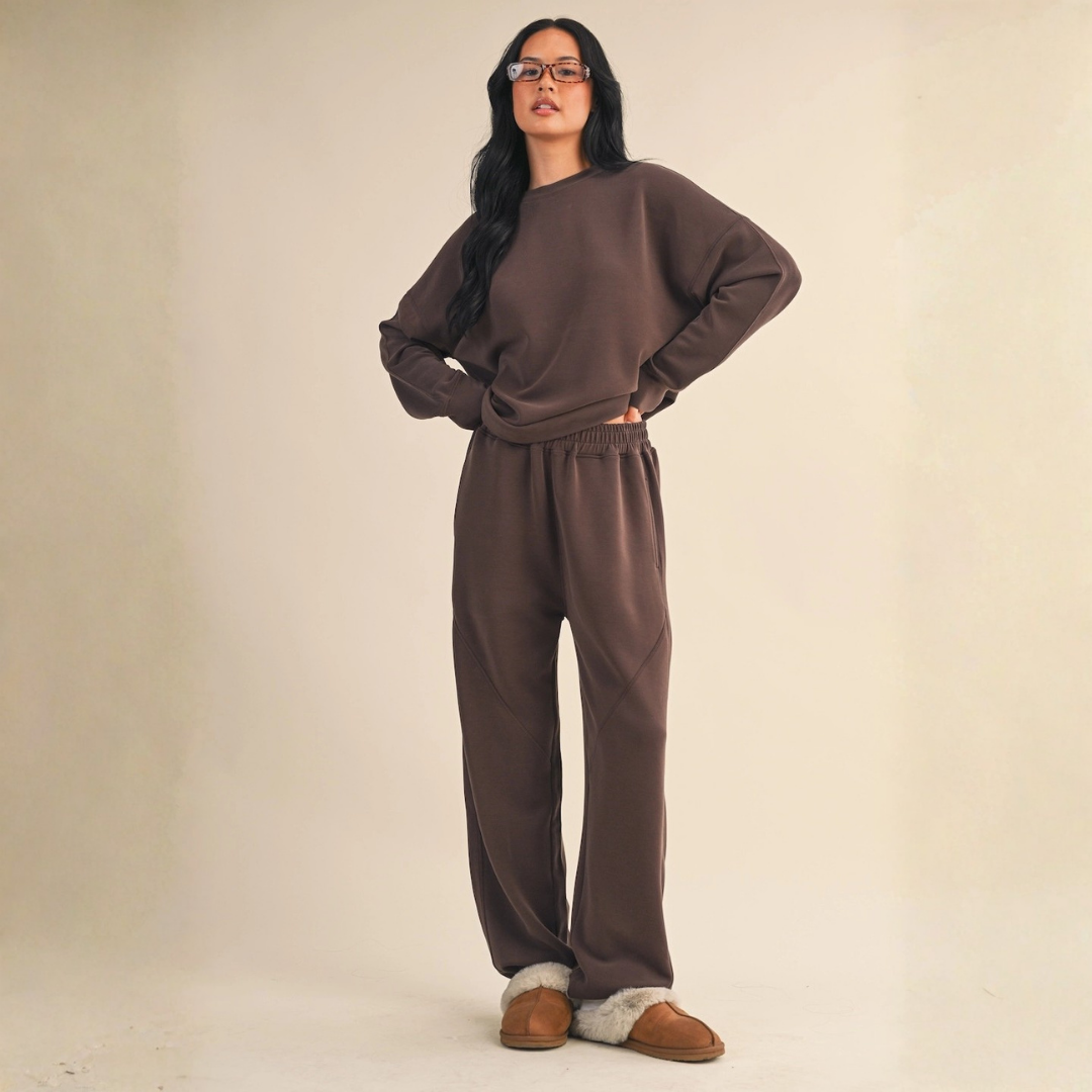 Zuri Super Soft Oversized Crew: Chocolate