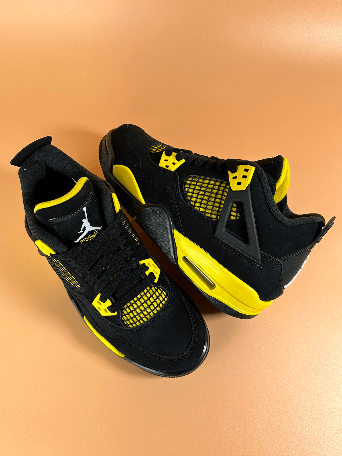 Jordan 4 Thunder 2023 Lilac Blonde