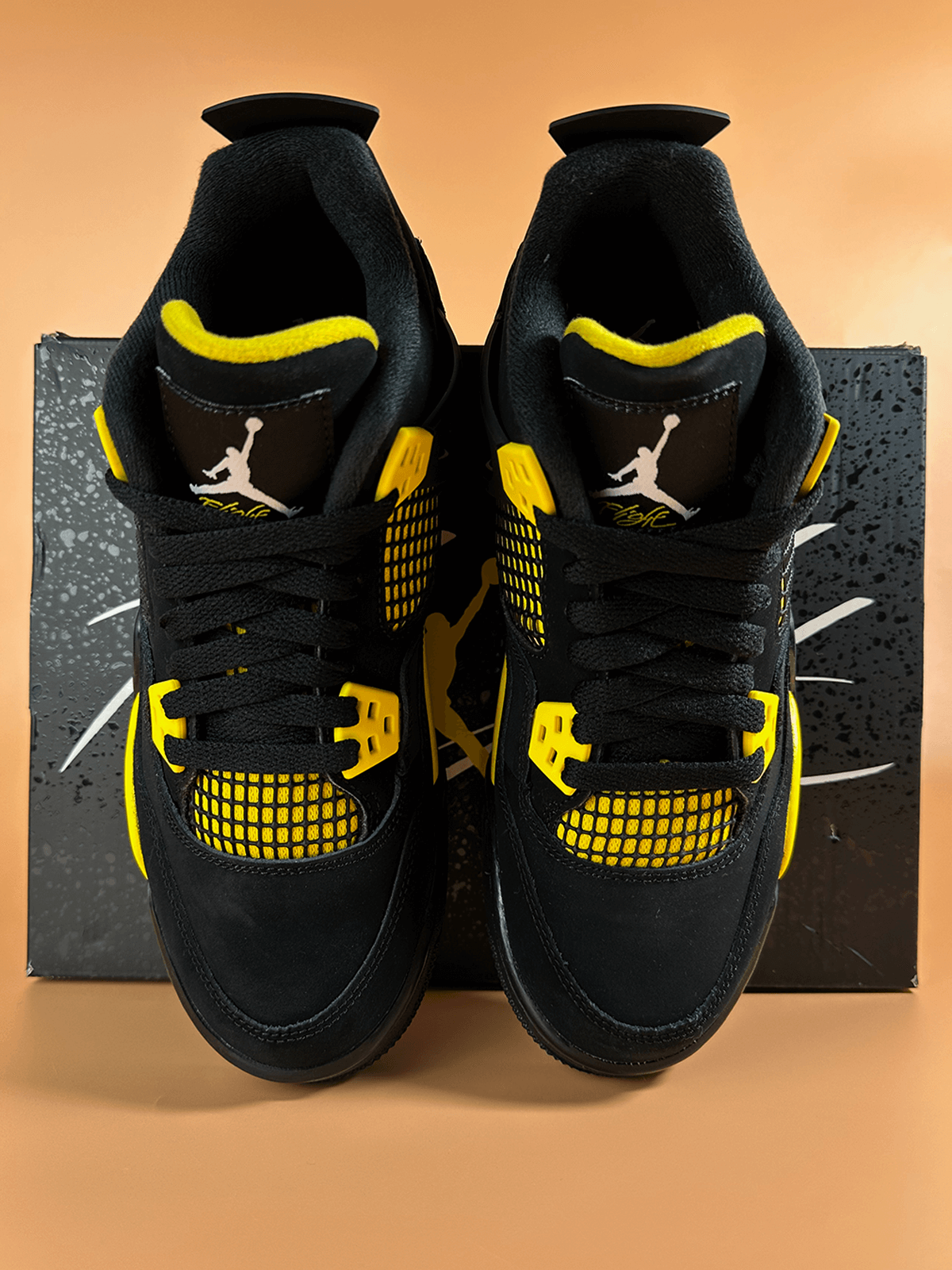 Jordan 4 Thunder 2023