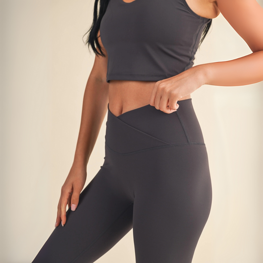Layla Crossover Yoga Pants: Charcoal