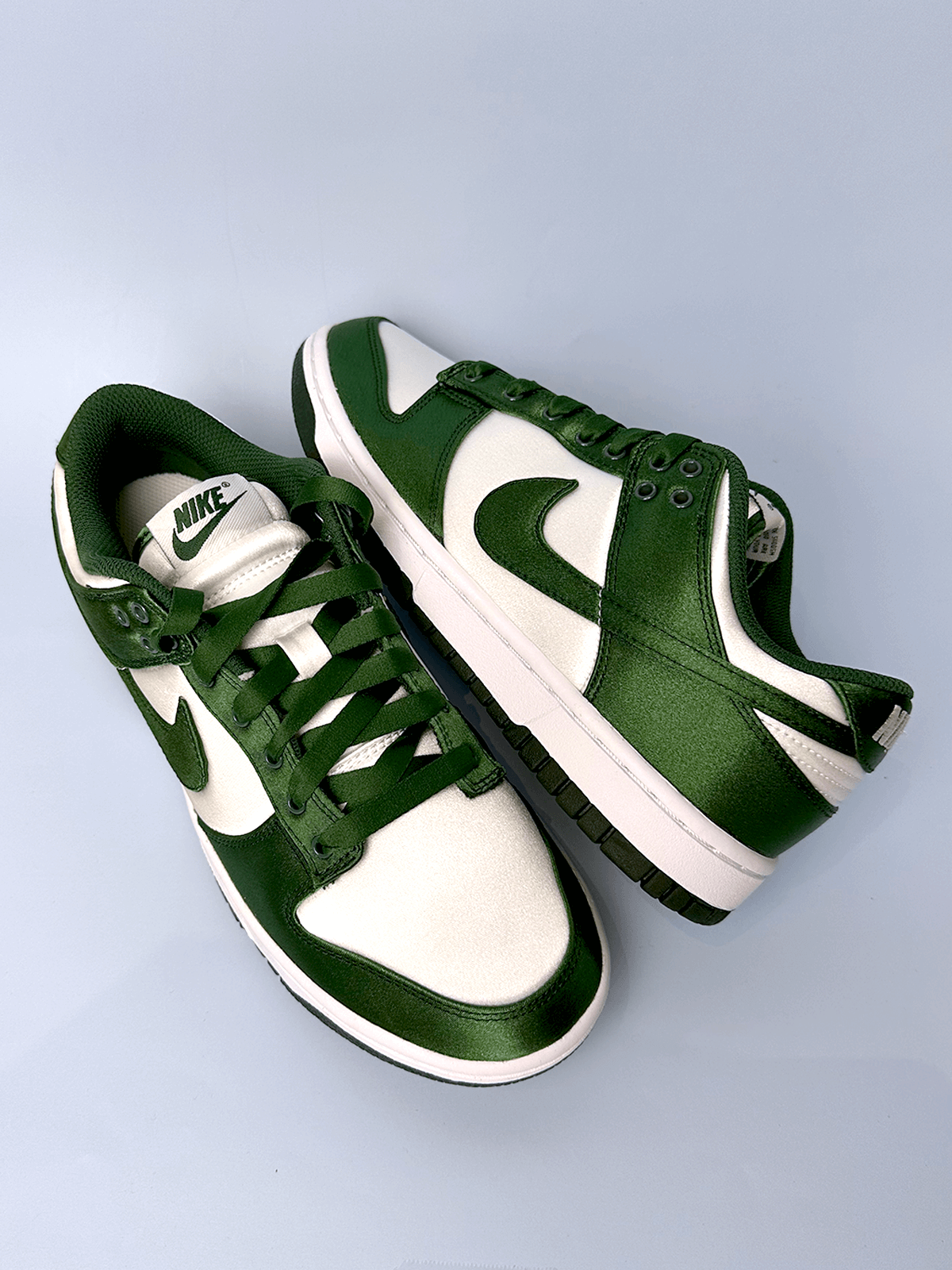 Nike Dunk Low Satin Green – Lilac Blonde