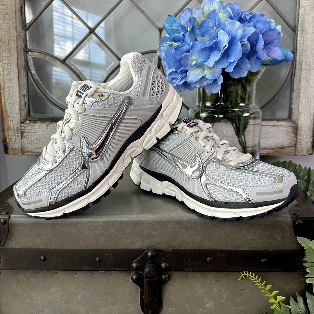 Nike Zoom Vomero 5 Photon Dust Metallic Silver Women s