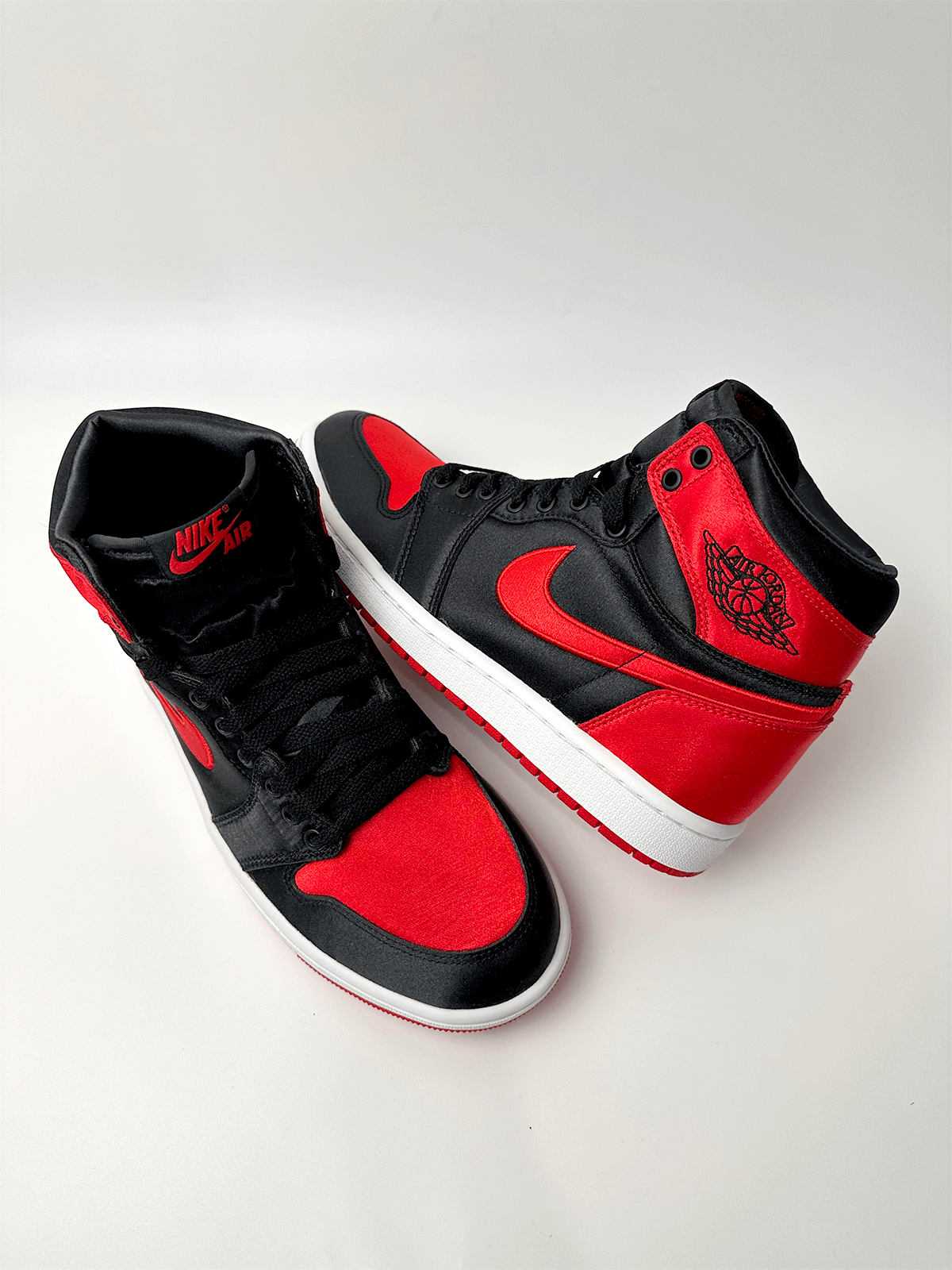 Jordan 1 High OG Satin Bred Lilac Blonde