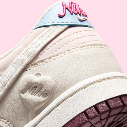 Nike Dunk Low Valentine's Day 2026 Women's