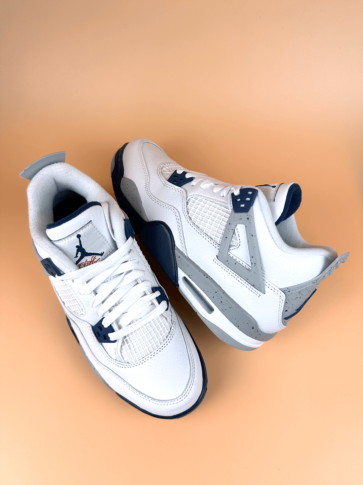 Navy blue and white jordans clearance