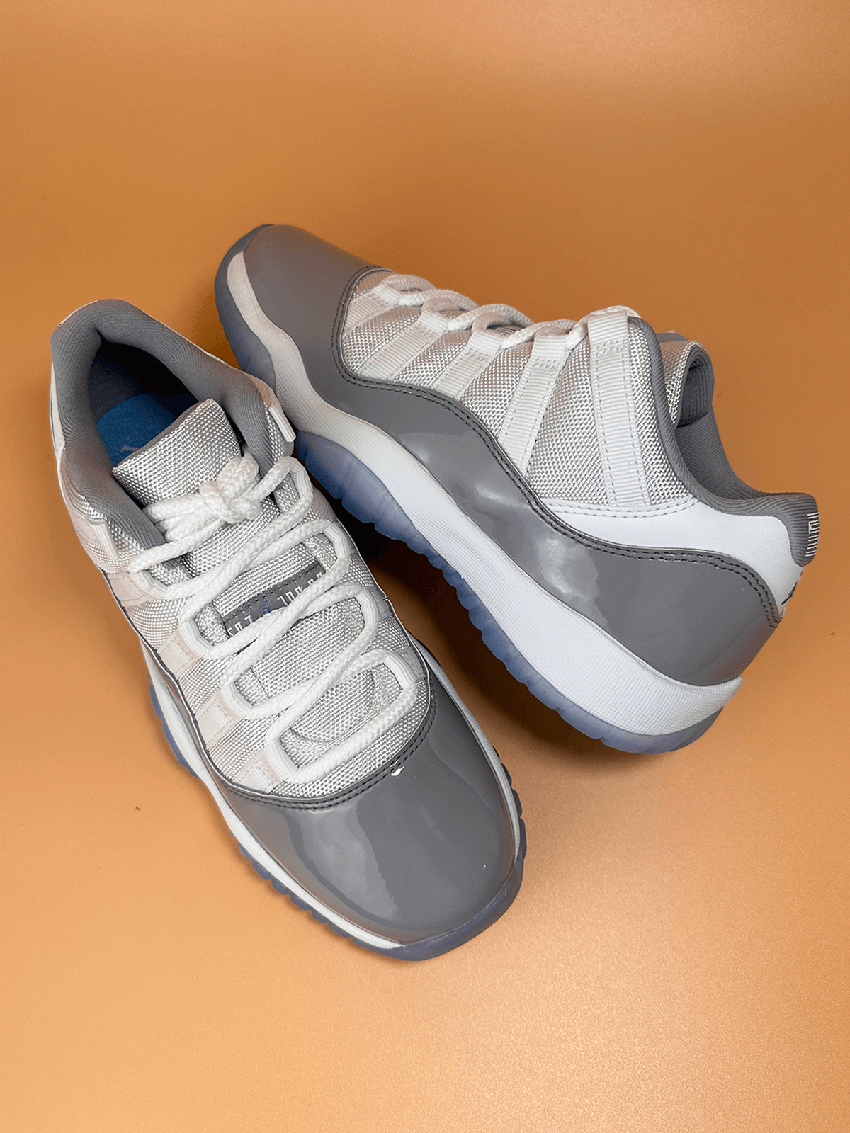 Jordan 11 Low Cement Grey