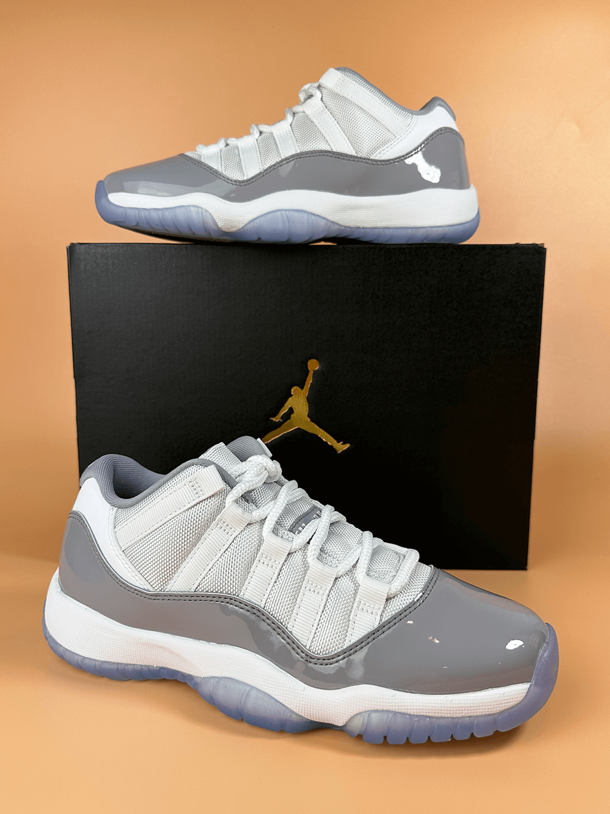 Jordan 11 Low Cement Grey