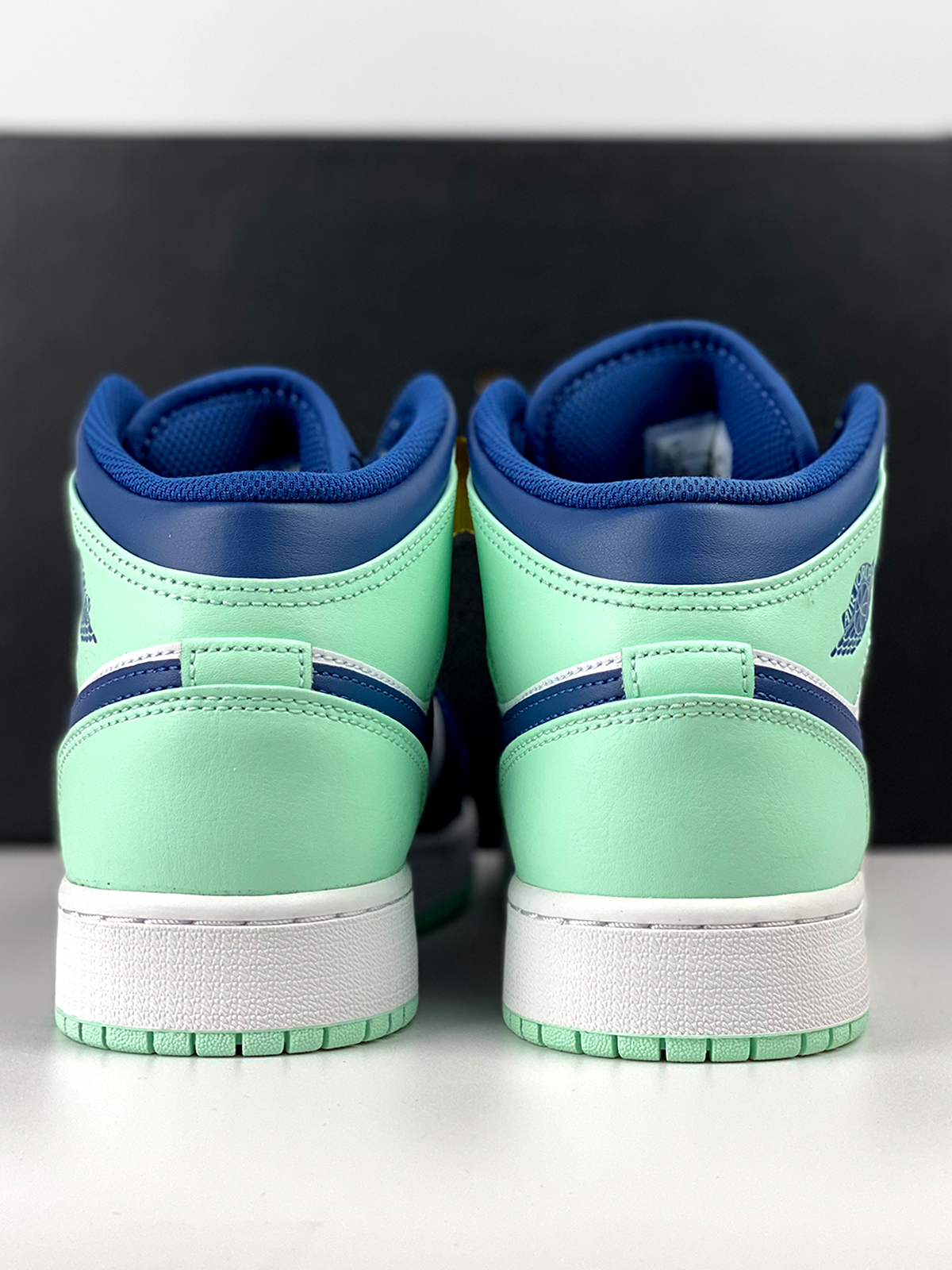 Jordan 1 Mid Mystic Navy Mint Foam