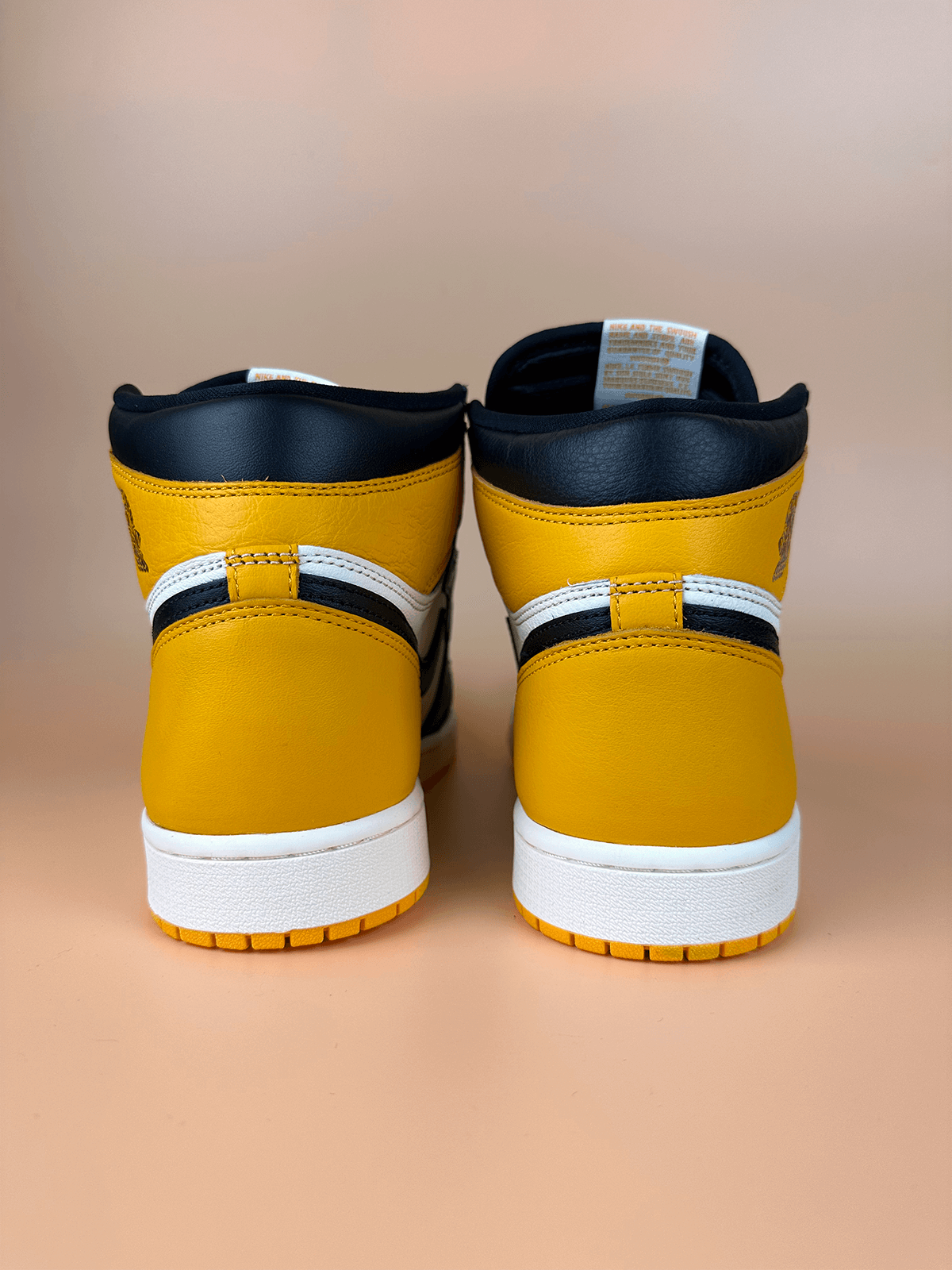 Jordan 1 High OG Taxi