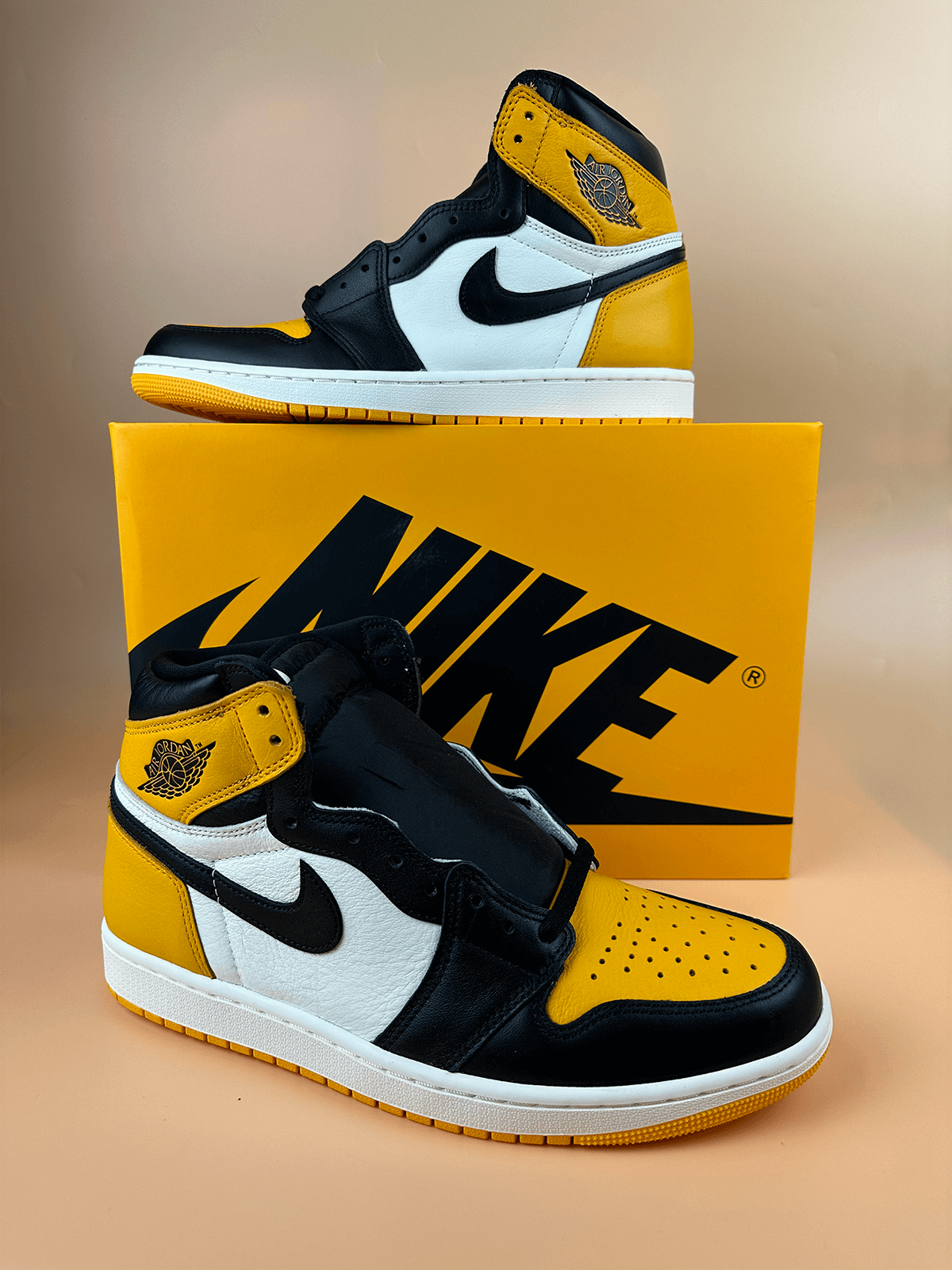 Jordan 1 High OG Taxi