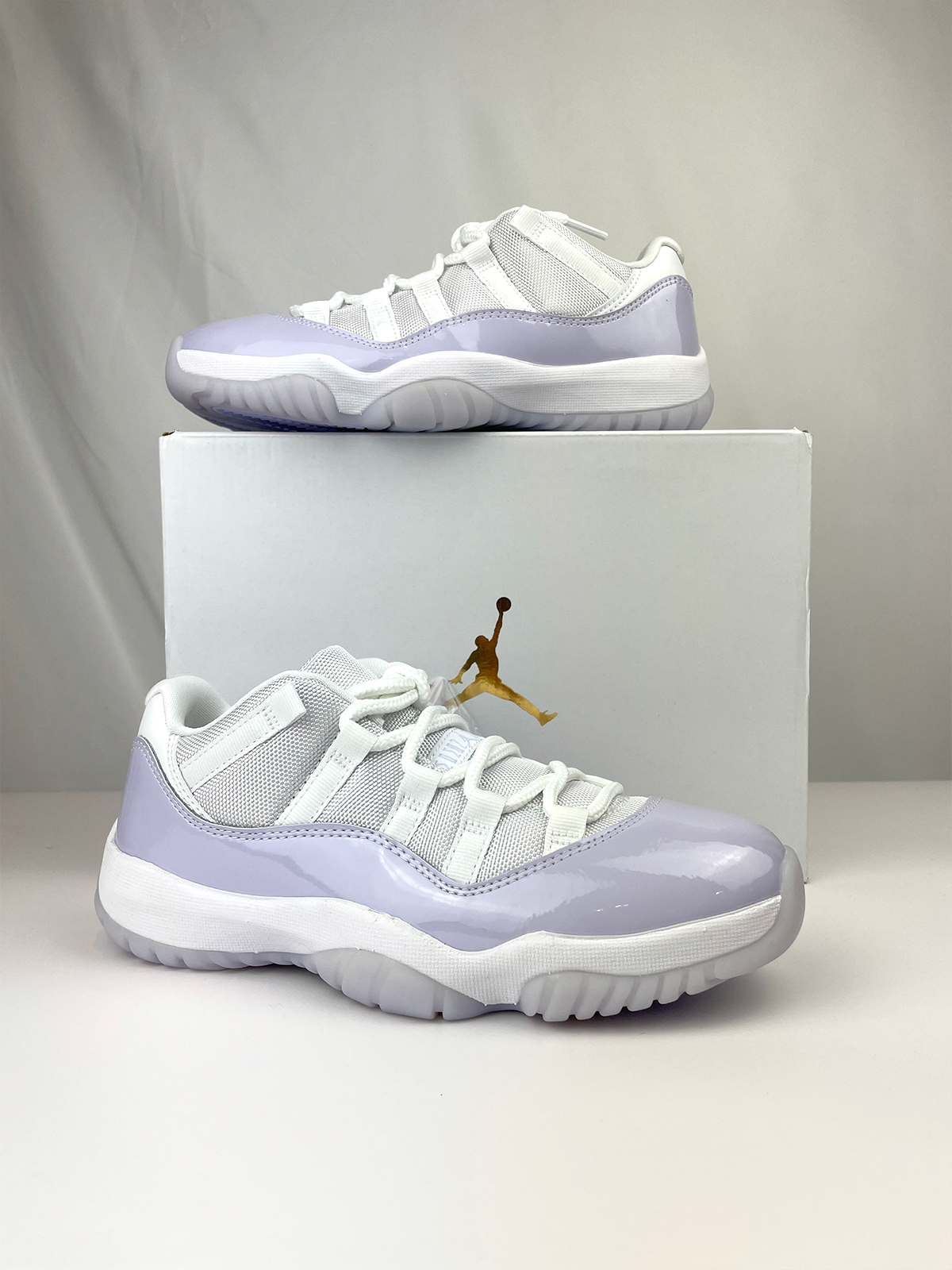 Jordan 11 Retro Low Pure Violet