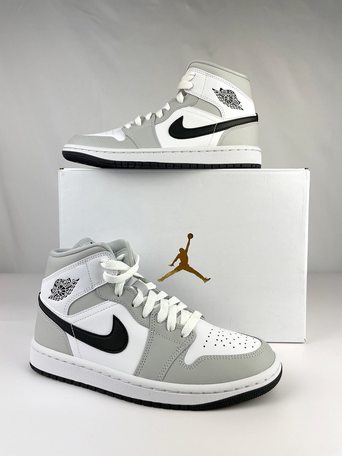 Jordan 1 Mid Light Smoke Grey