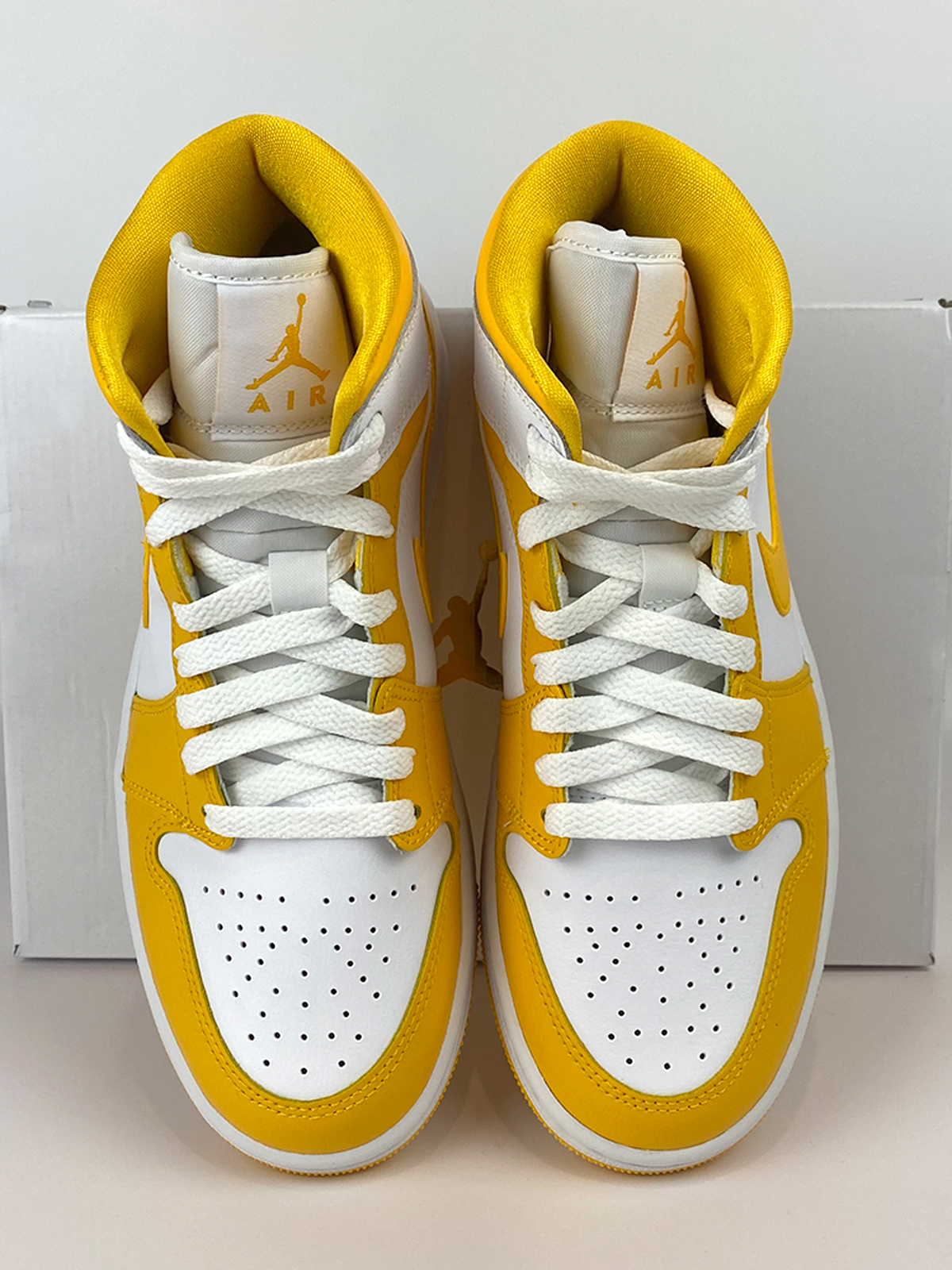 Jordan 1 Mid White University Gold
