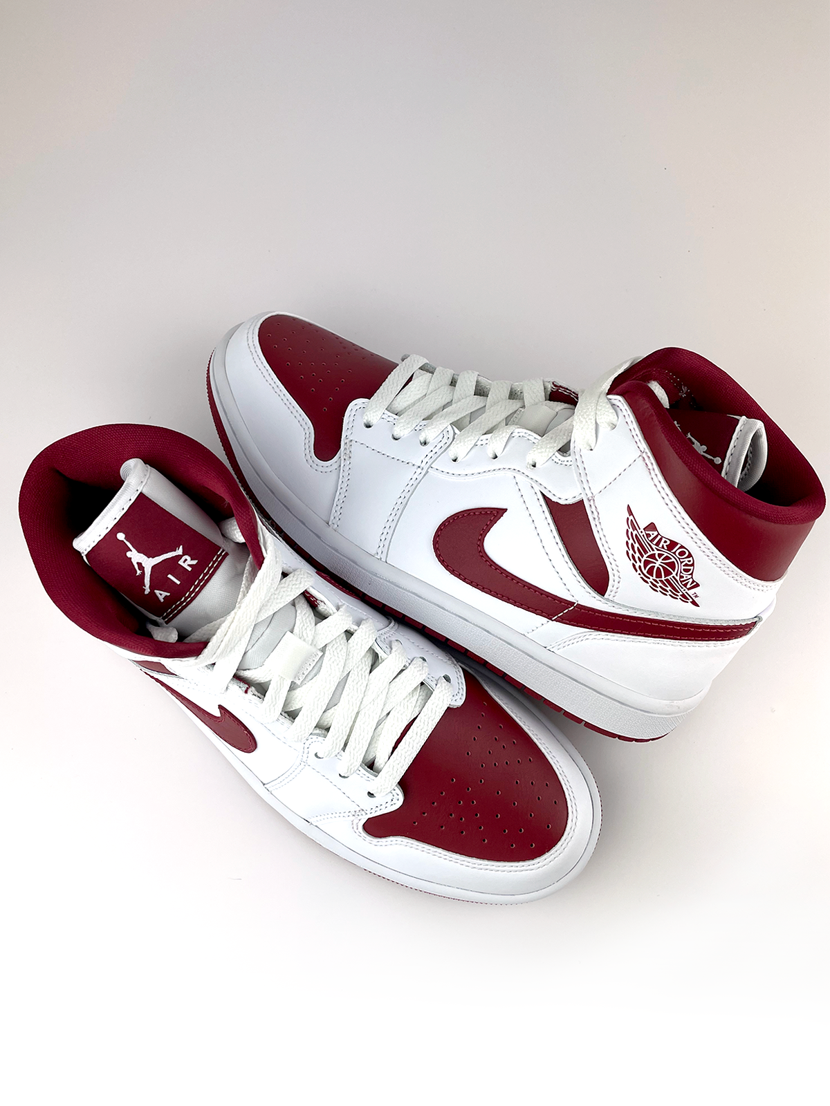 Jordan 1 top reverse chicago