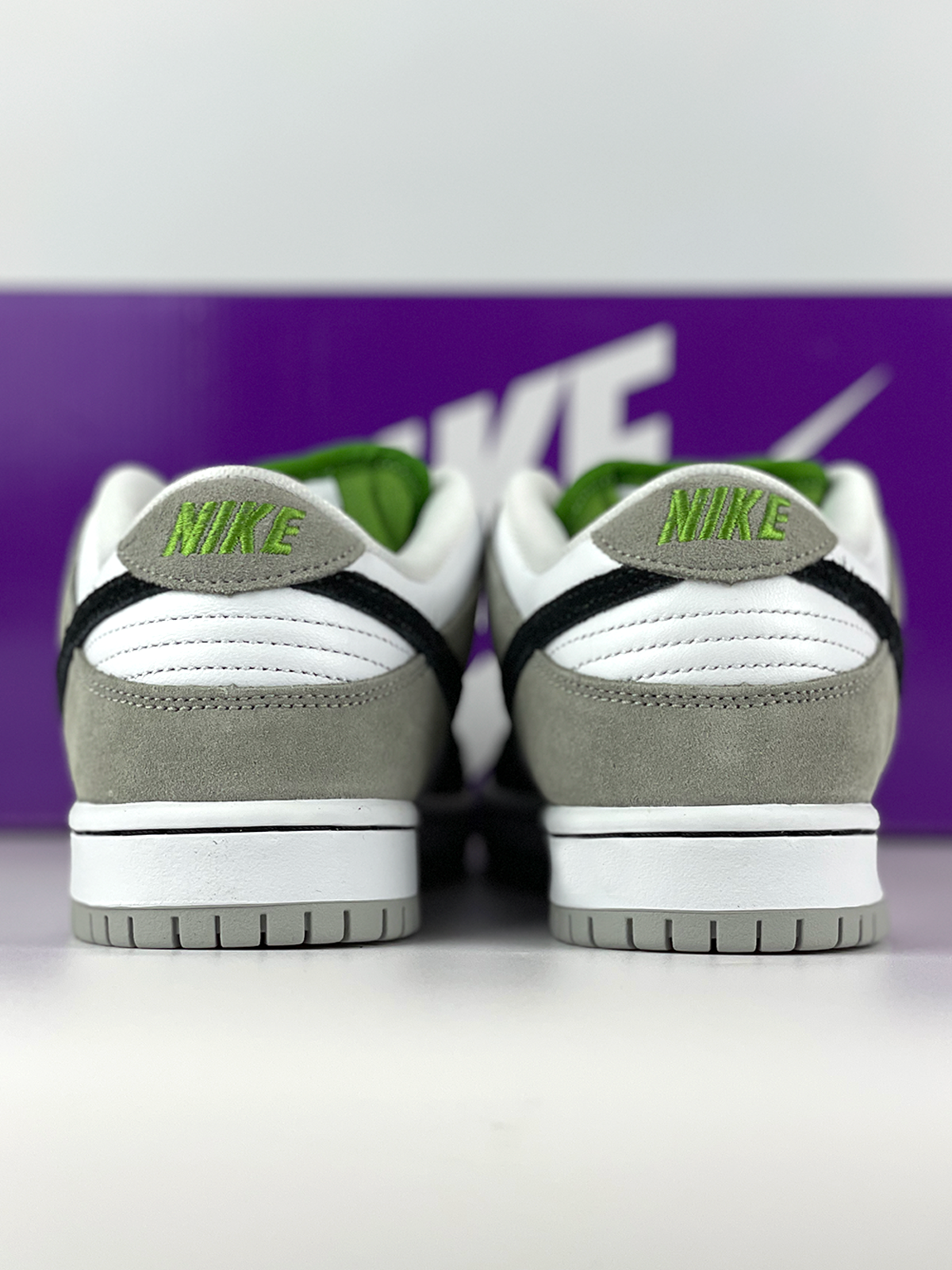 Nike SB Dunk Low Chlorophyll
