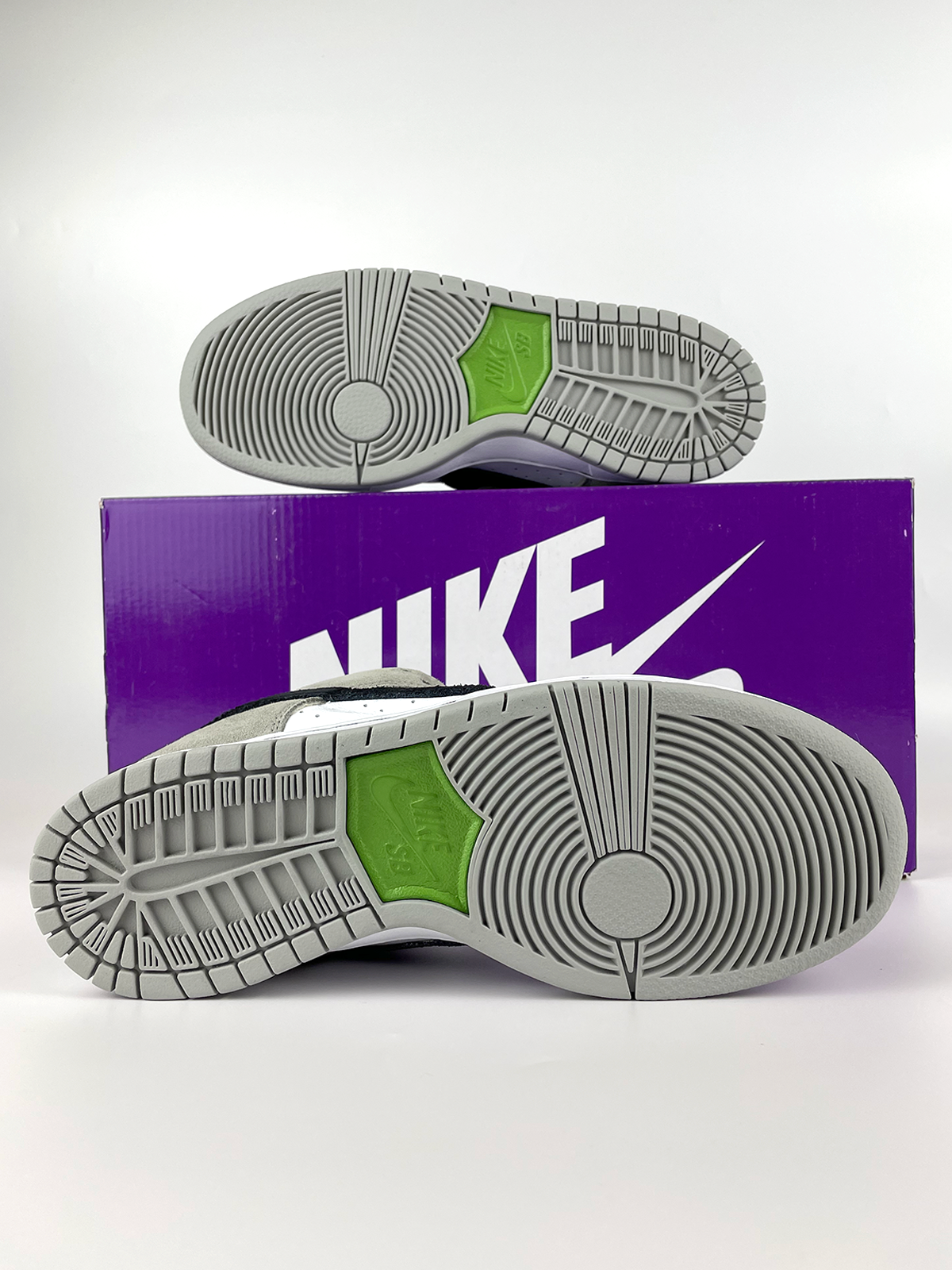 Nike SB Dunk Low Chlorophyll