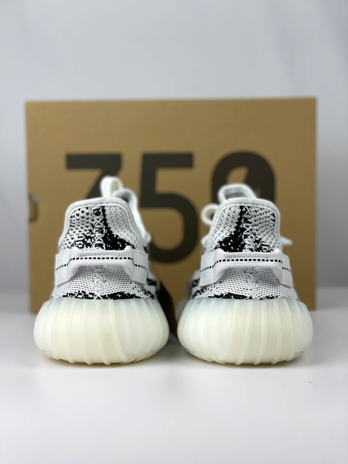 Yeezy Boost 350 V2 Zebra