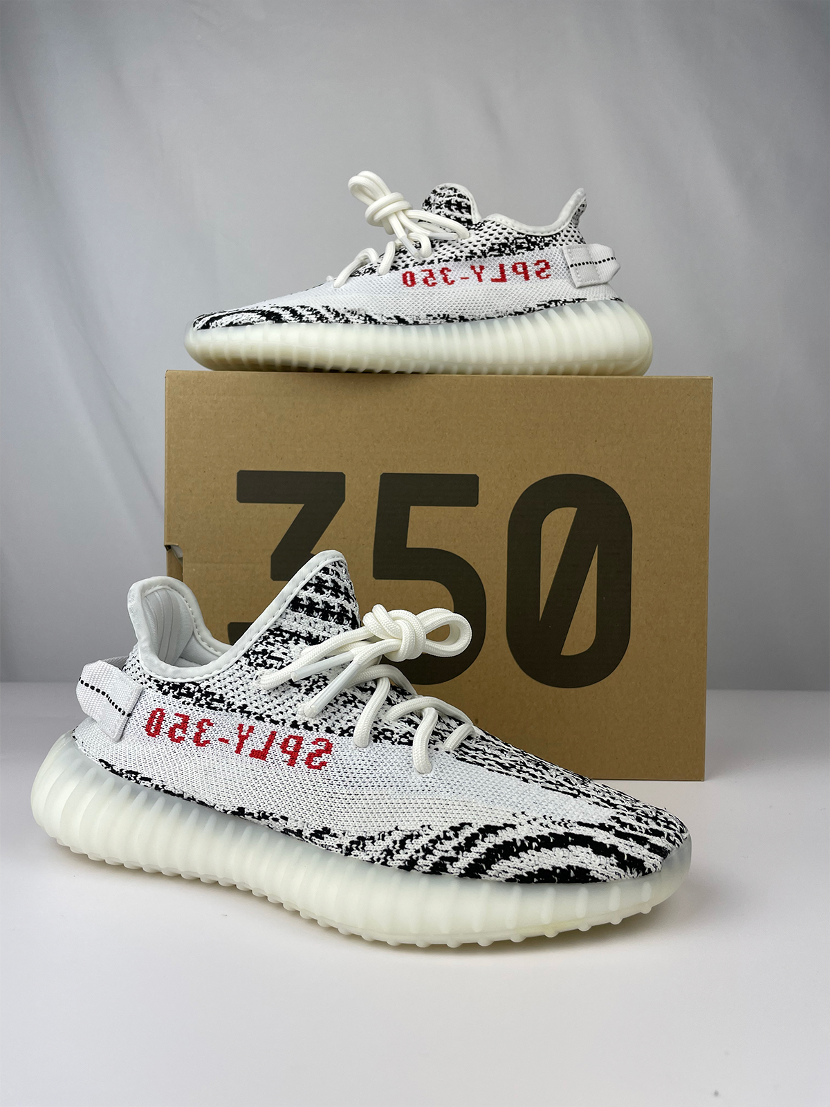 Yeezy Boost 350 V2 Zebra