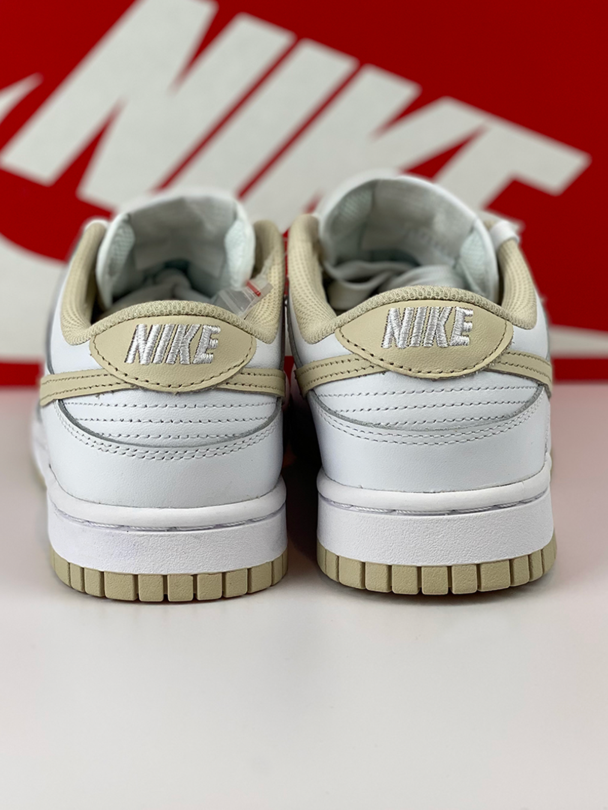 Nike Dunk Low Pearl White