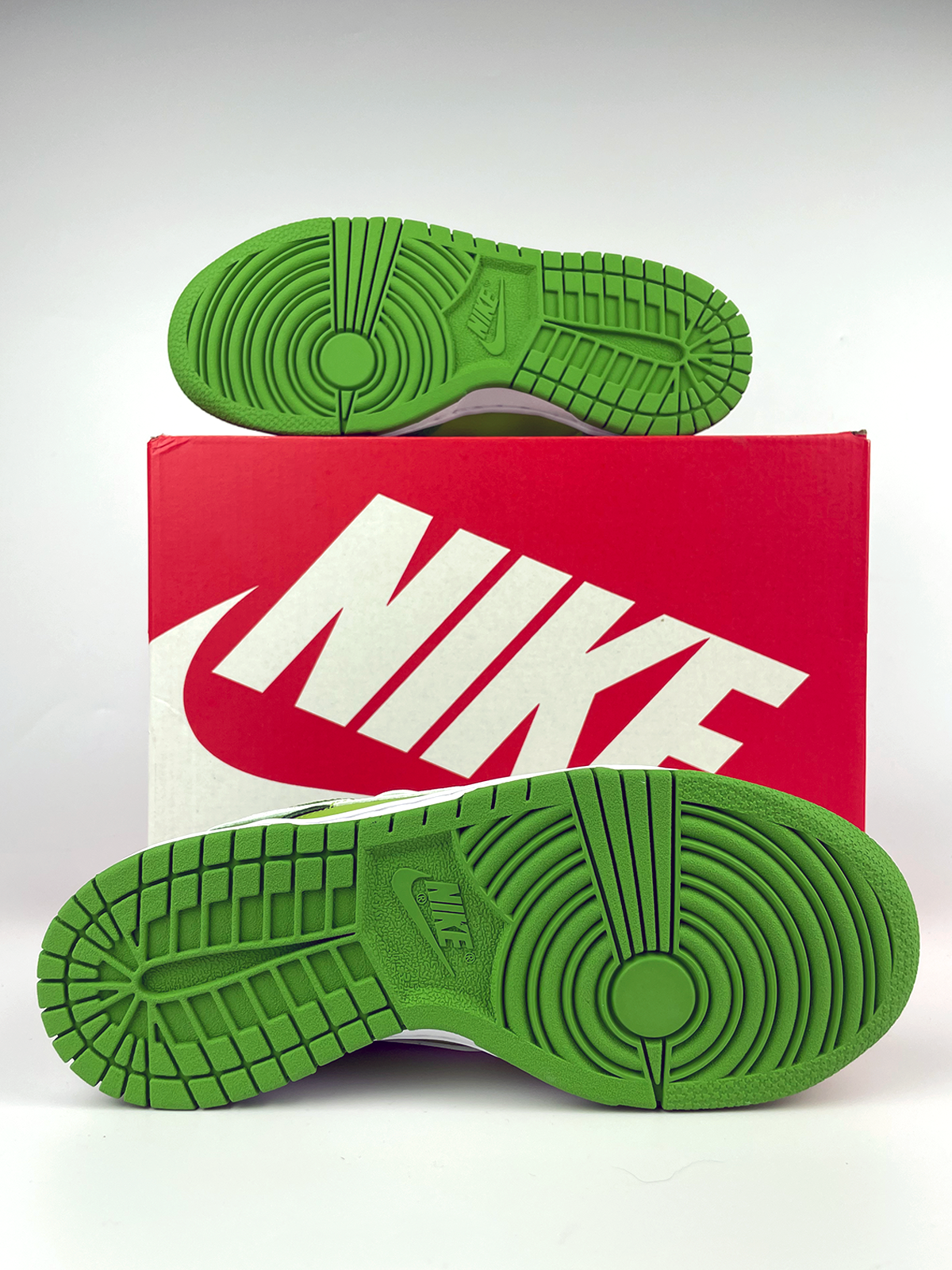Nike Dunk Low Chlorophyll