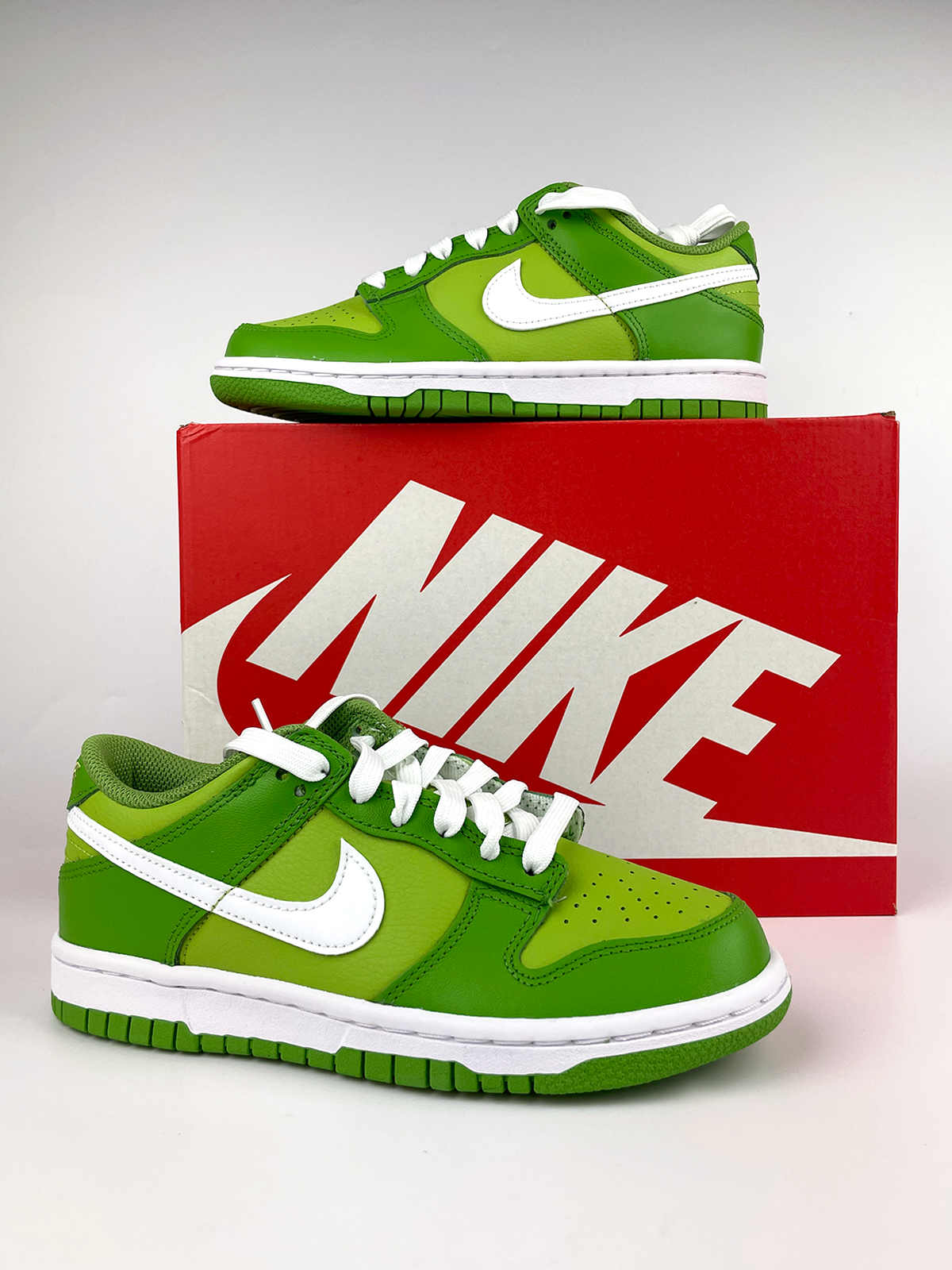 Nike Dunk Low Chlorophyll