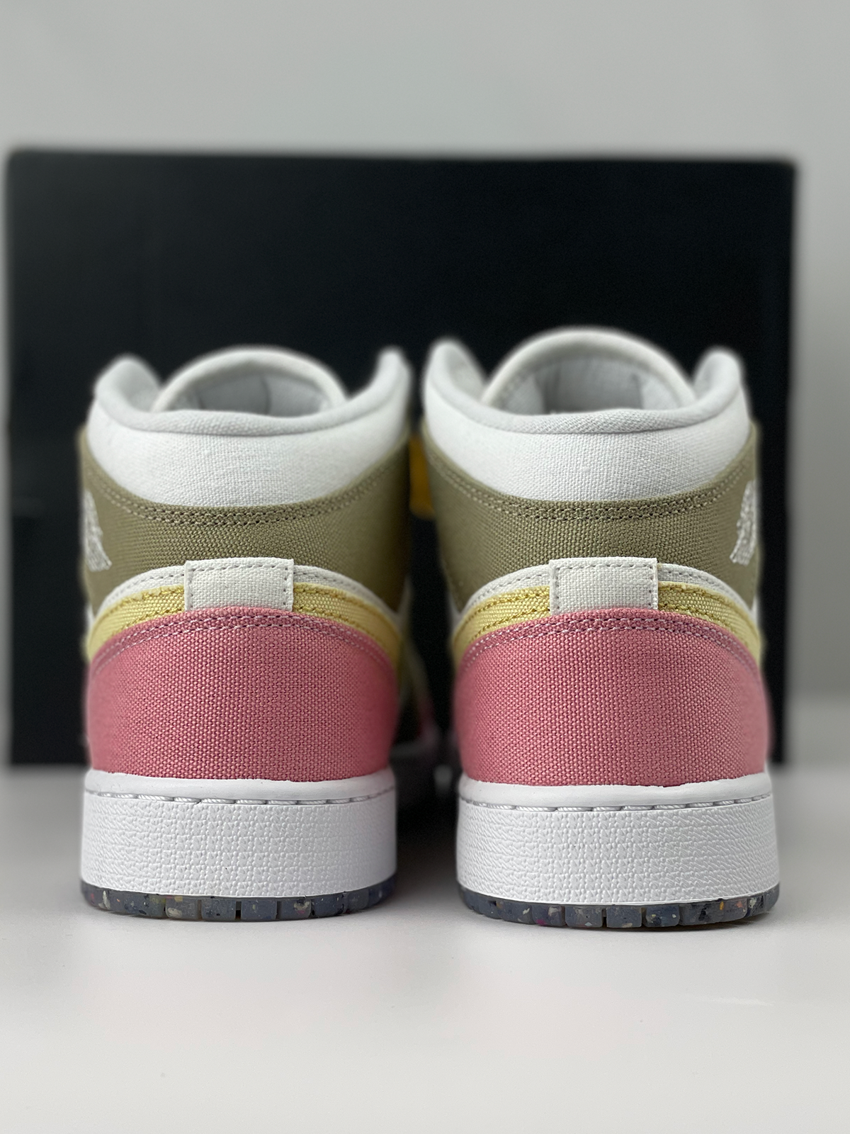 Jordan 1 Mid SE Pastel Vivid Green Grind