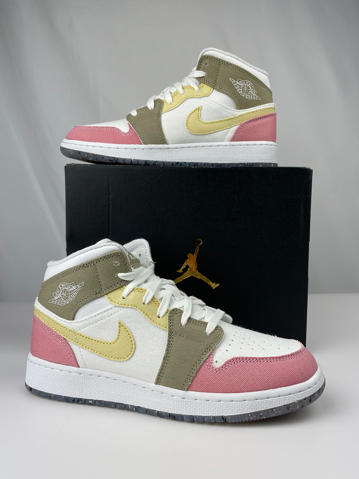 Jordan 1 Mid SE Pastel Vivid Green Grind