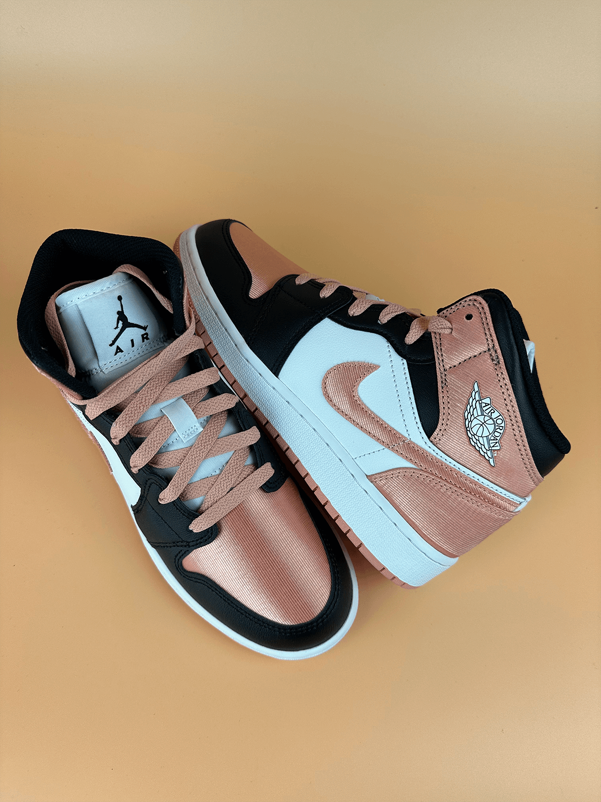Jordan 1 Mid Light Madder Root