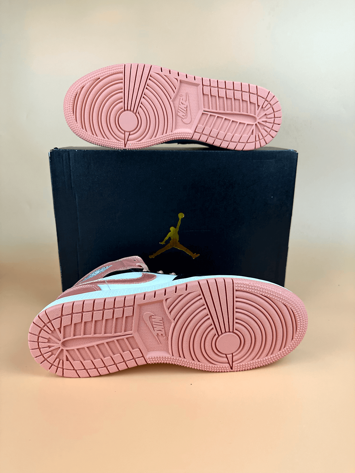 Jordan 1 Mid Light Madder Root