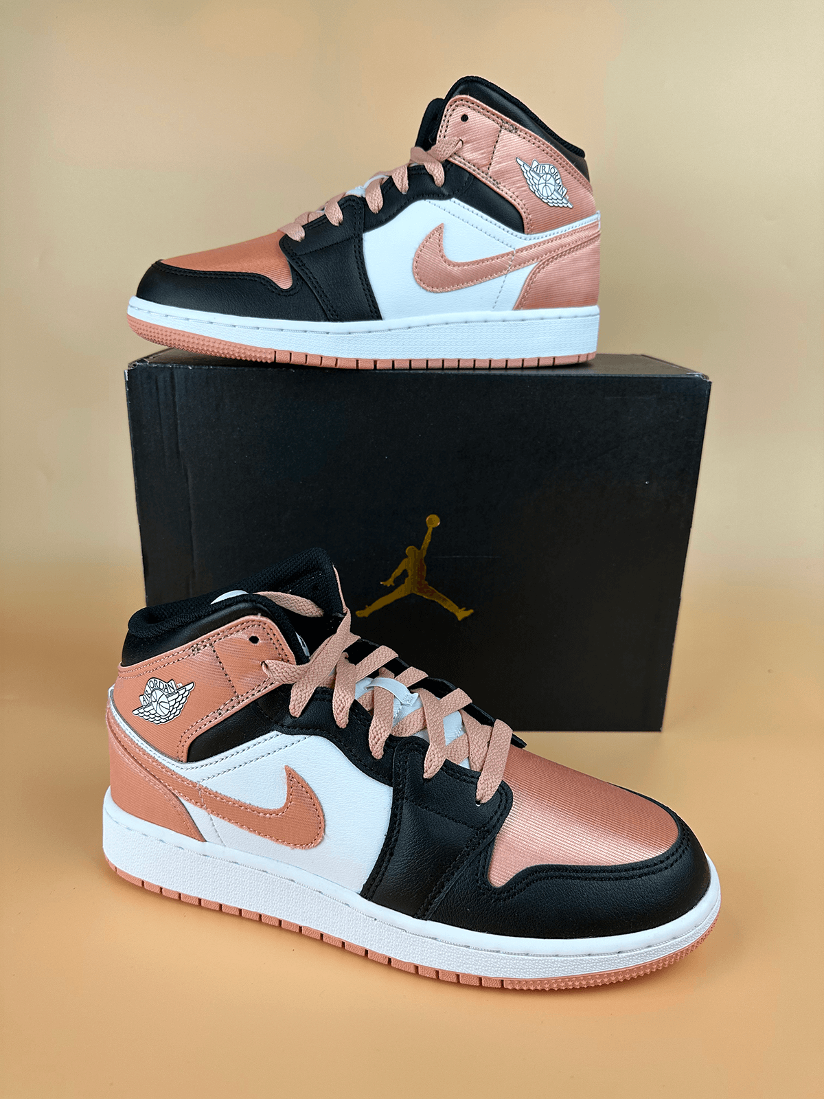 Jordan 1 Mid Light Madder Root