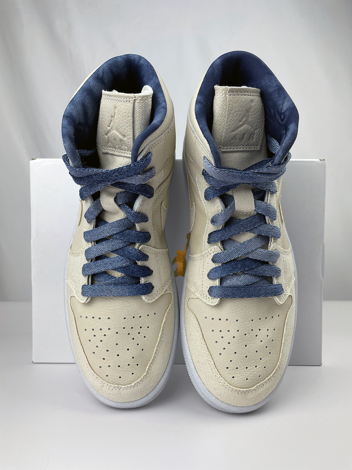 Jordan 1 Mid Sanddrift