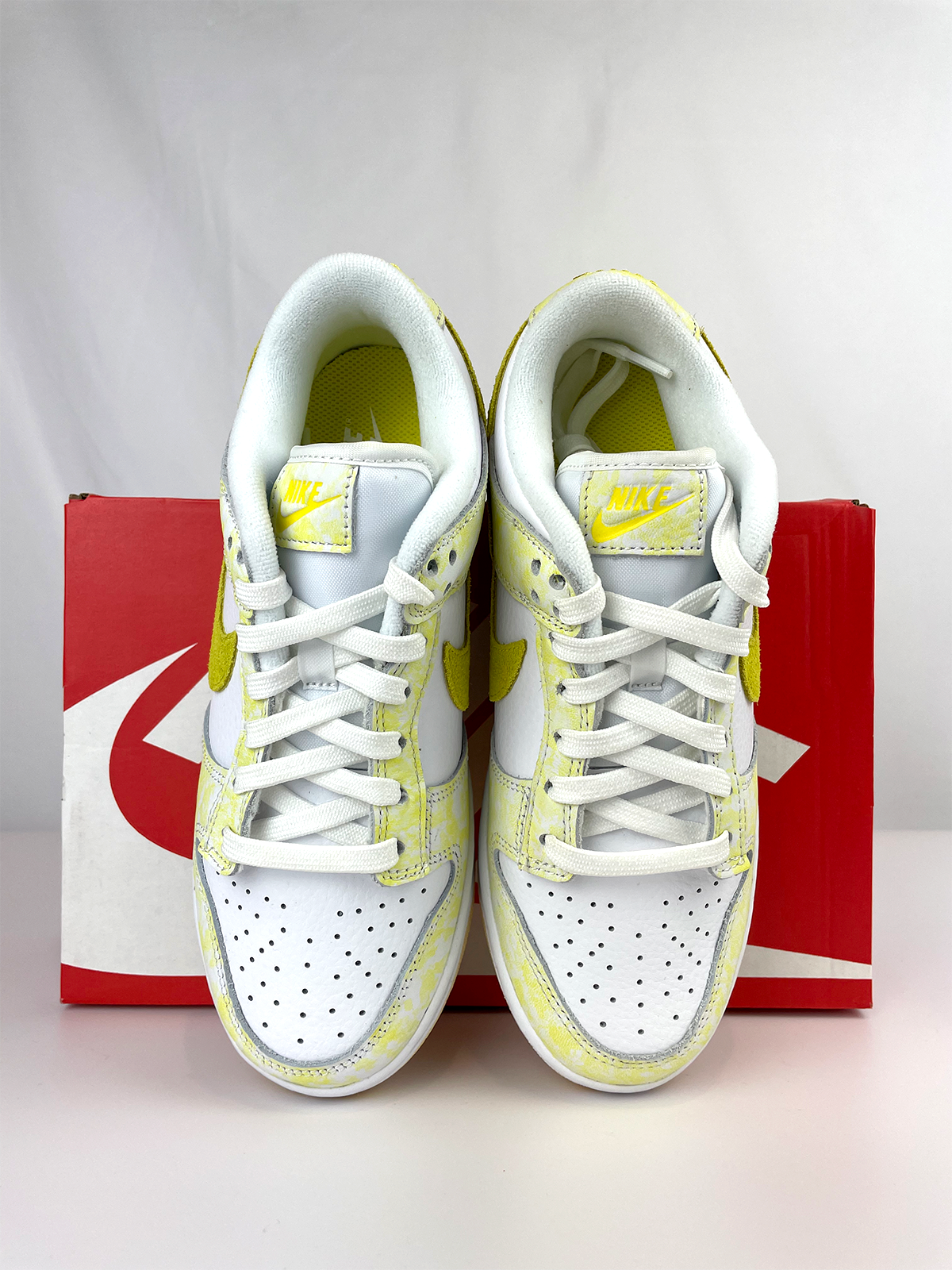 Nike Dunk Low Yellow Strike