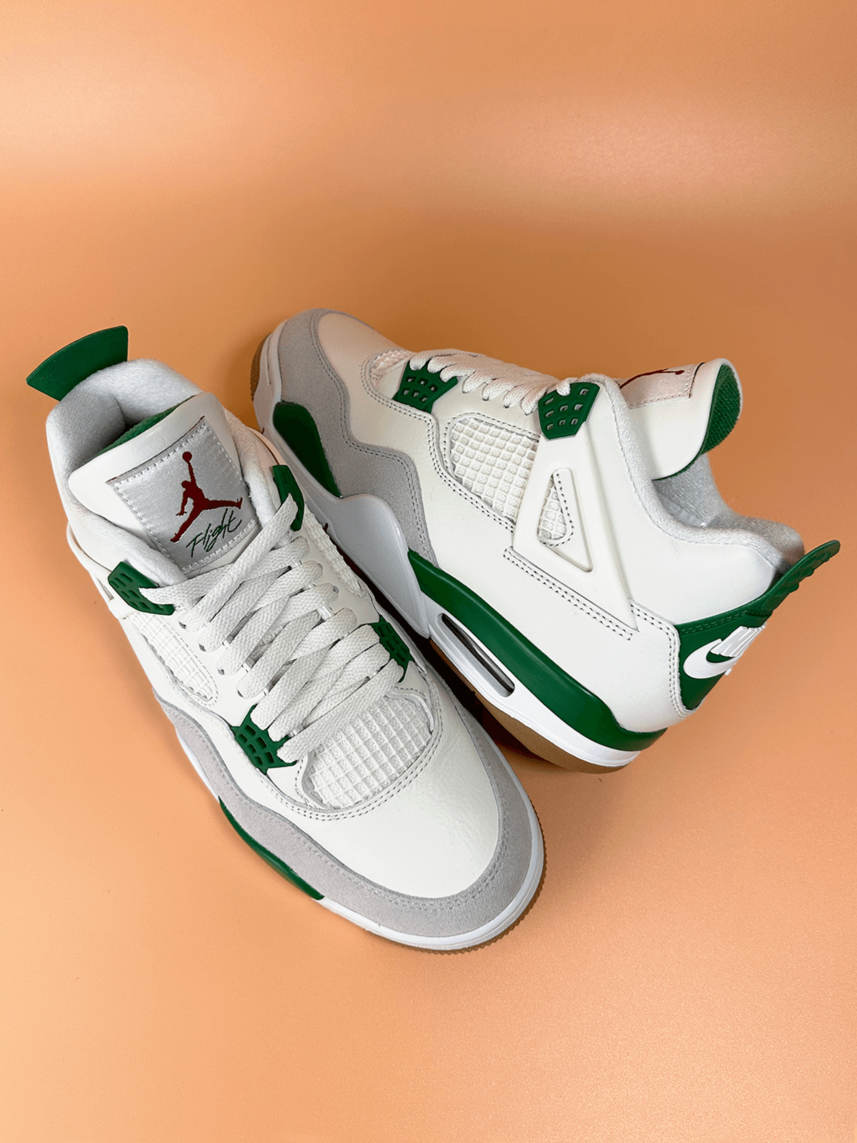 Air Jordan 4 Retro x Nike SB 'Pine Green
