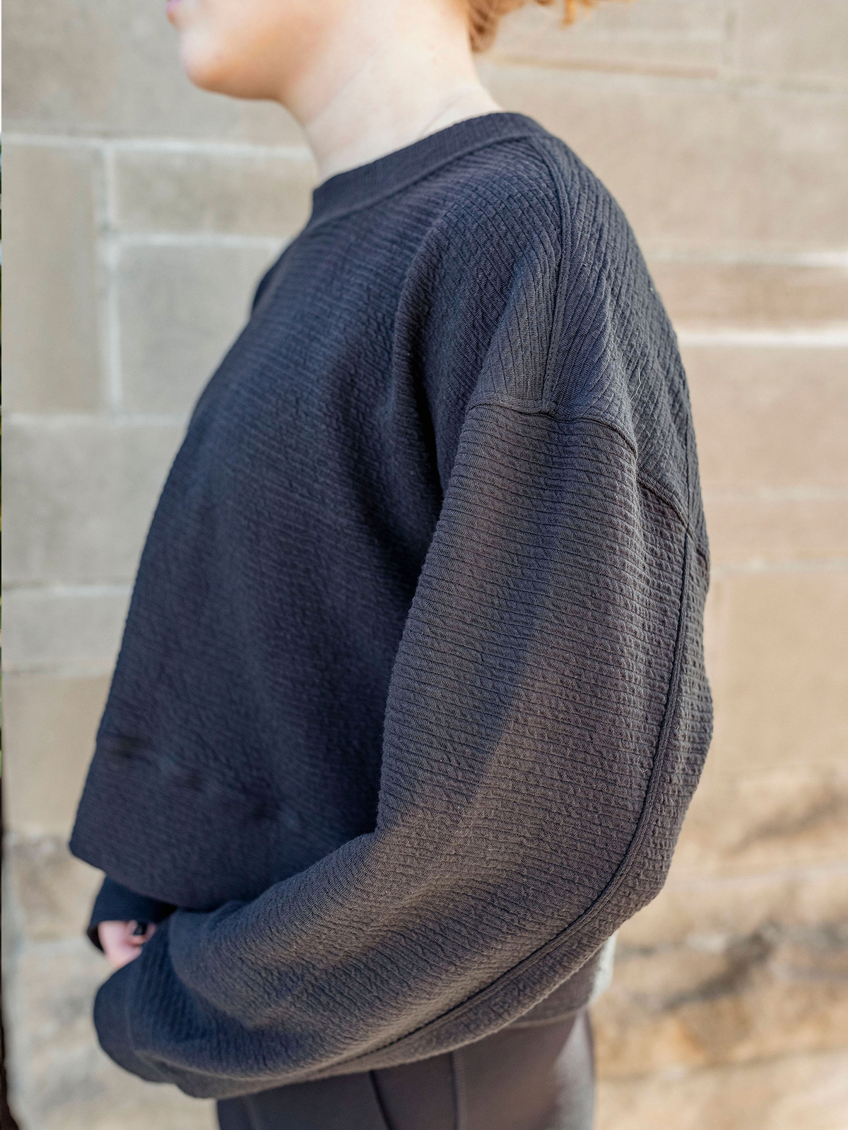 The Lindsay Black Crop Crewneck