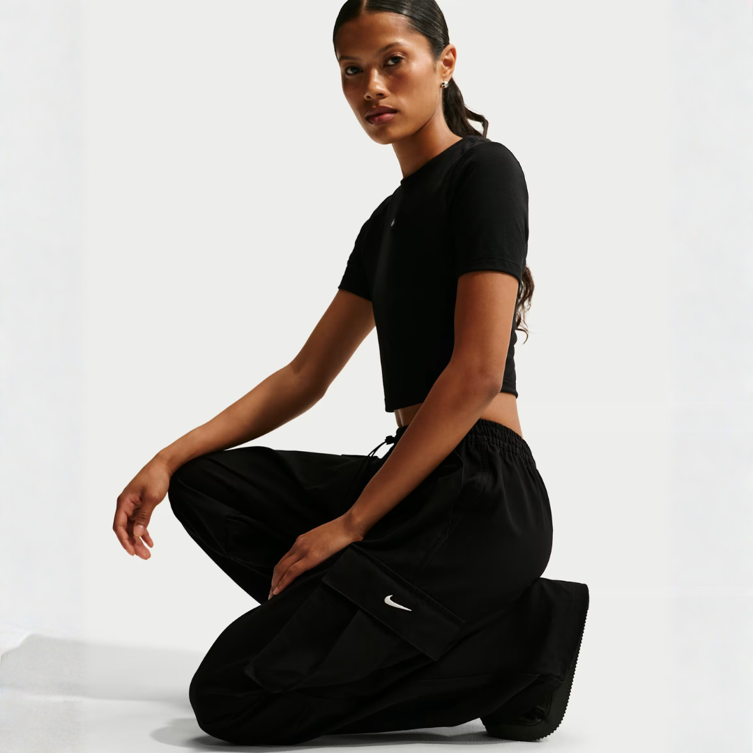 Nike NSW Oversized Woven Cargo Pants: Black