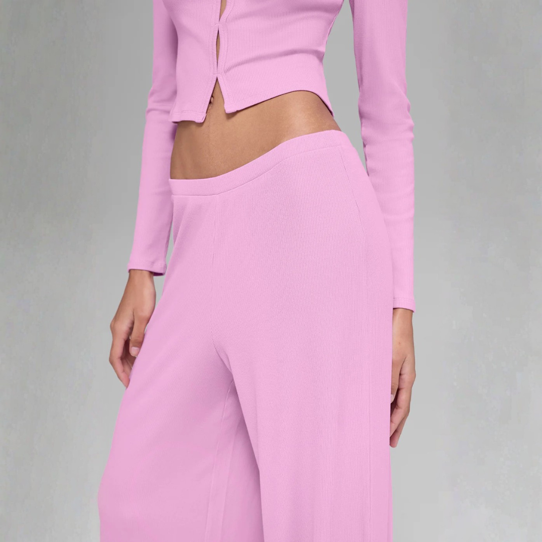 alo - Mid-Rise Dreamlight Straight Pant: Candy Heart Pink