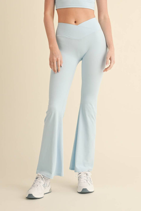 Layla Crossover Yoga Pants: Sky Blue