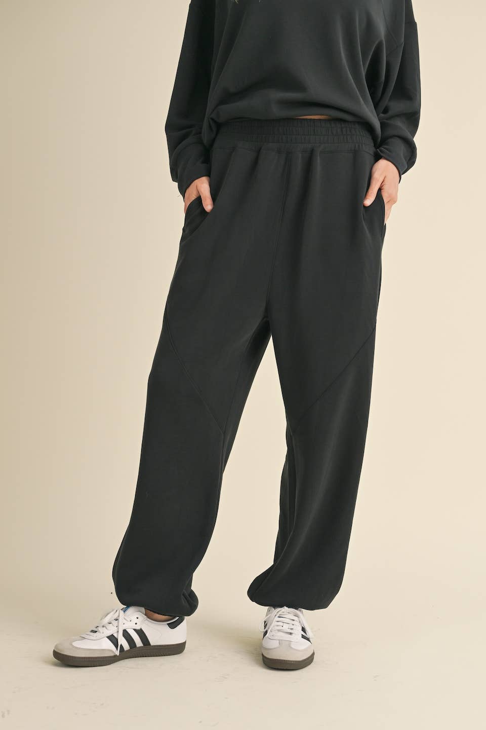 Zada Super Soft Jogger: Black