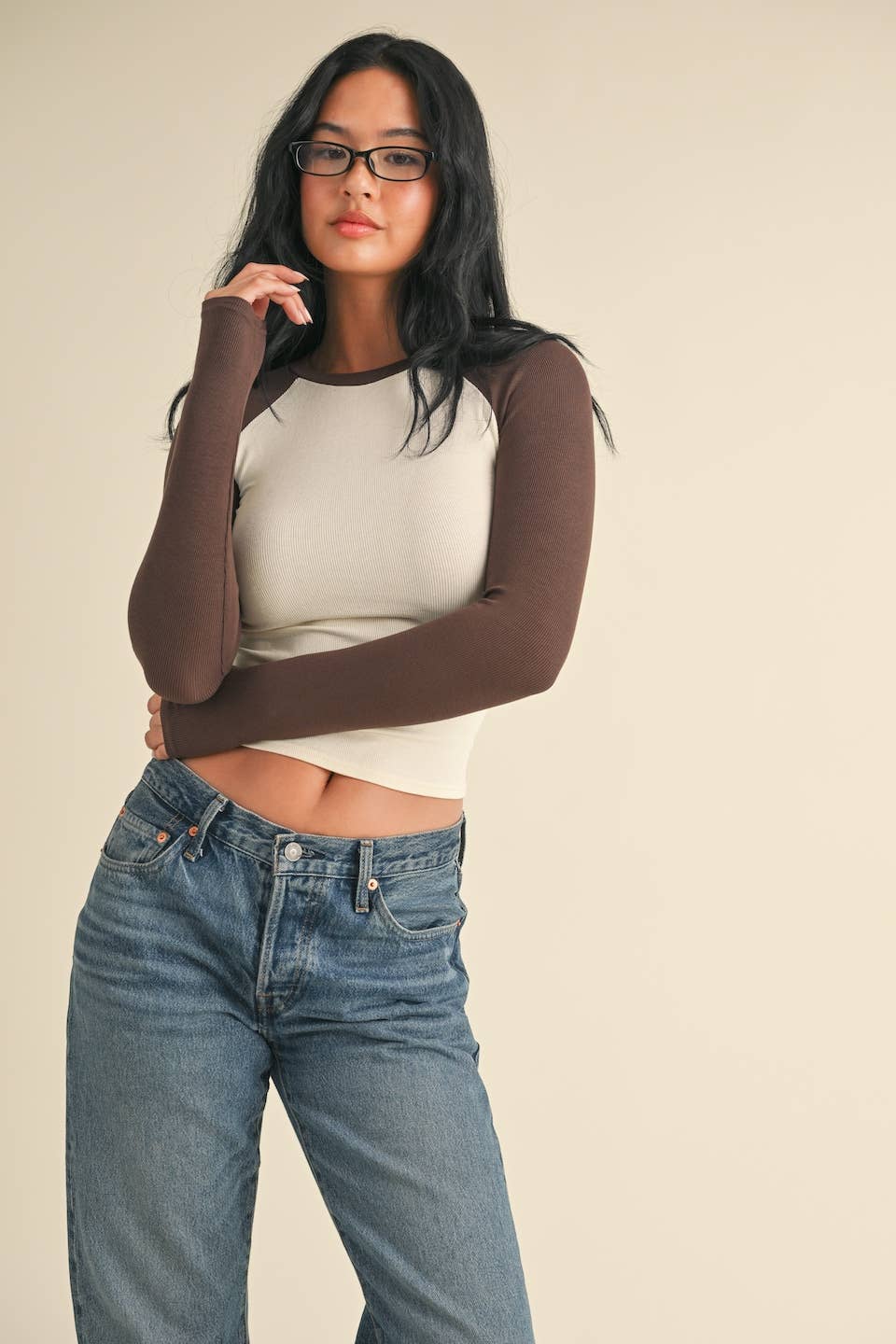 Adeline Raglan Long Sleeve Tee: Chocolate