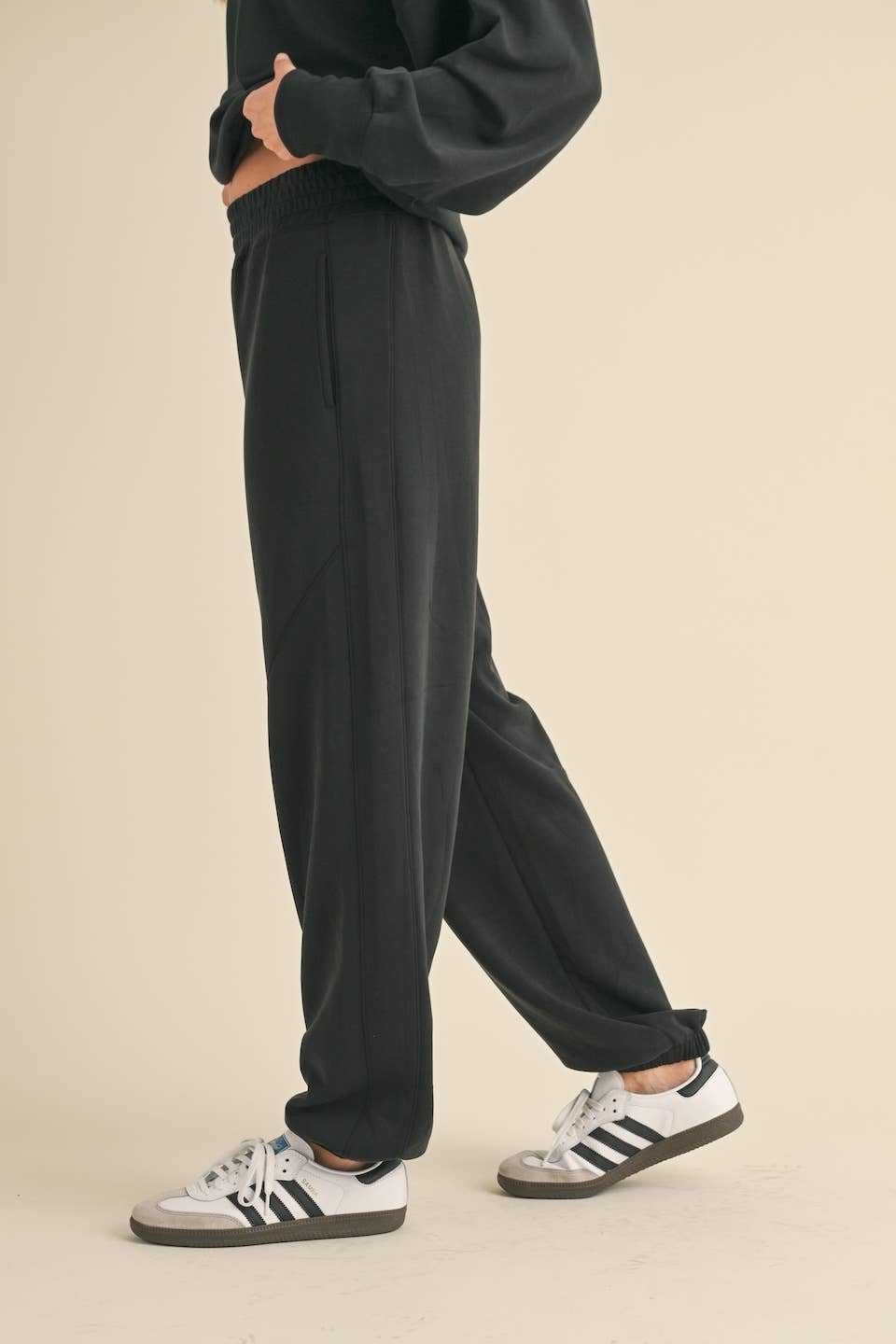 Zada Super Soft Jogger: Black