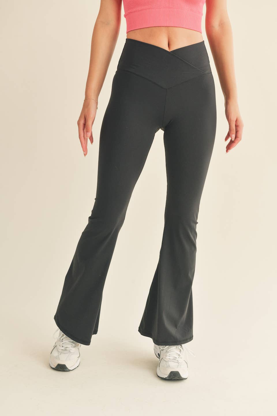 Layla Crossover Yoga Pant: Black