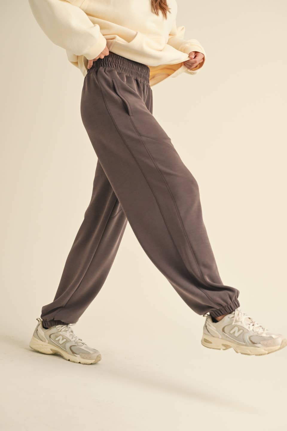 Zada Super Soft Jogger Pants: Chocolate