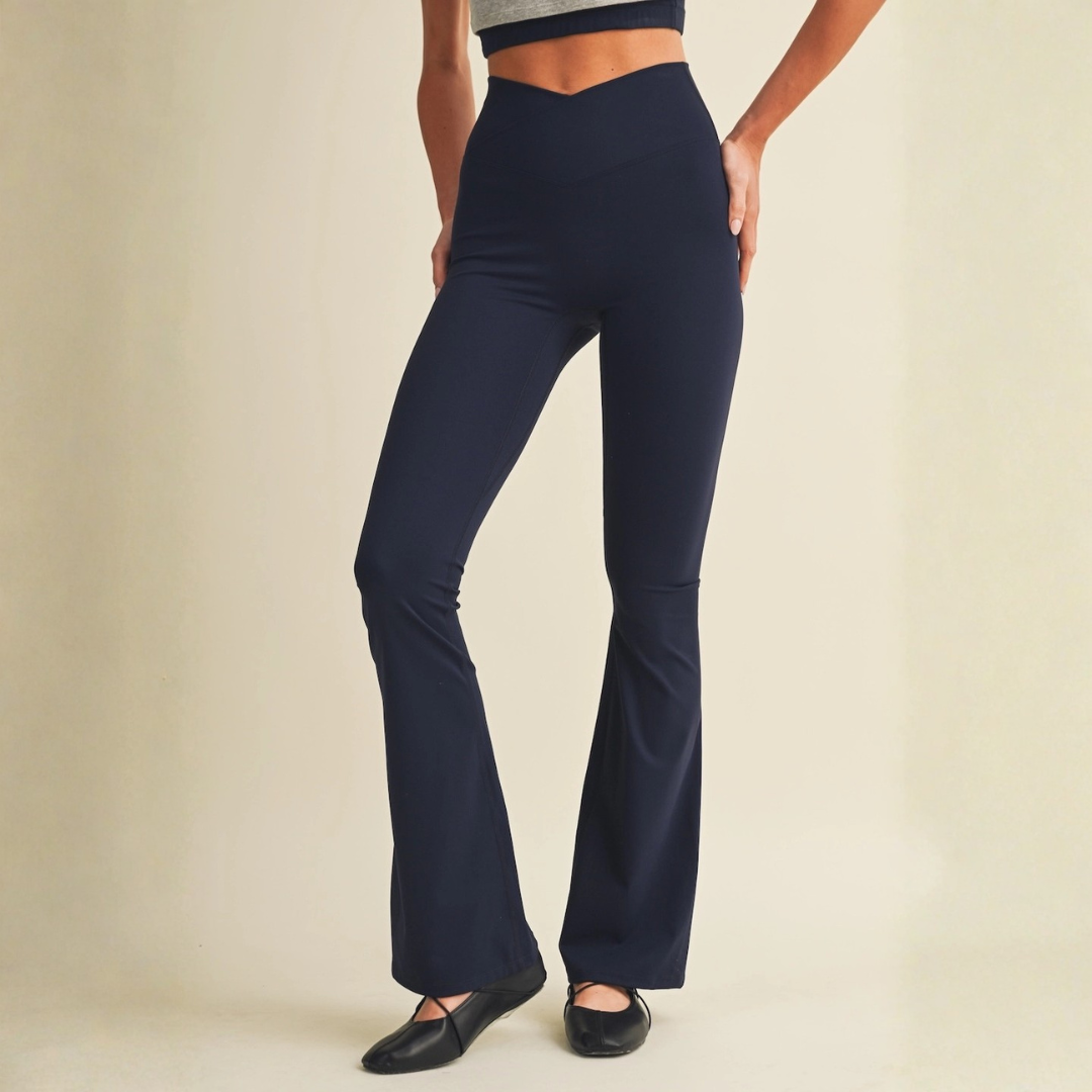 Layla Crossover Yoga Pants: Navy