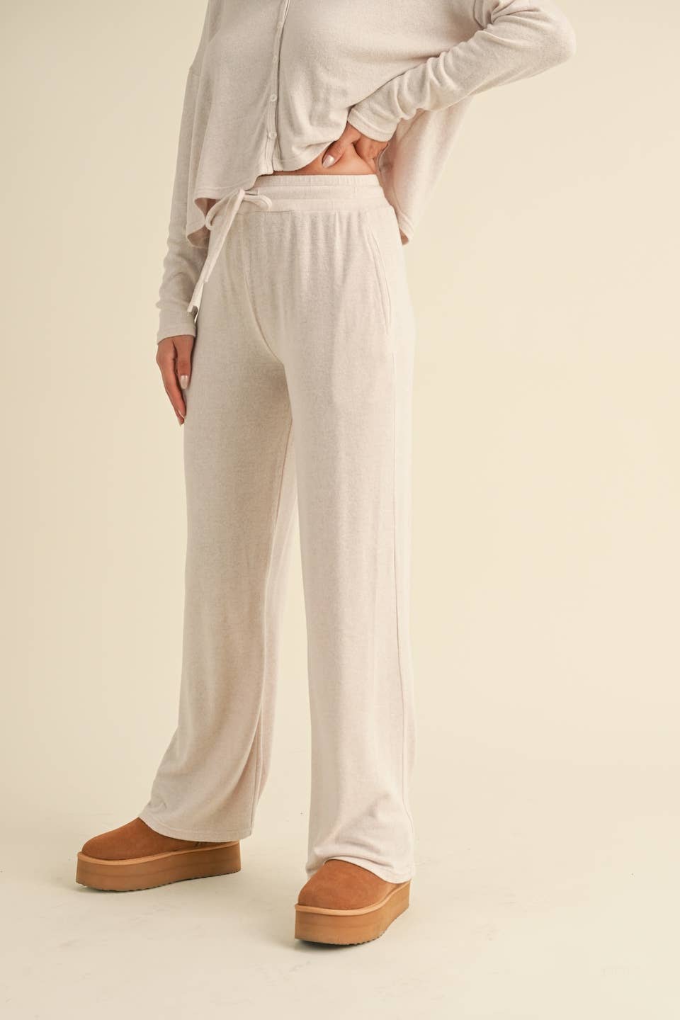 Kelly Wide Leg Pants: Beige