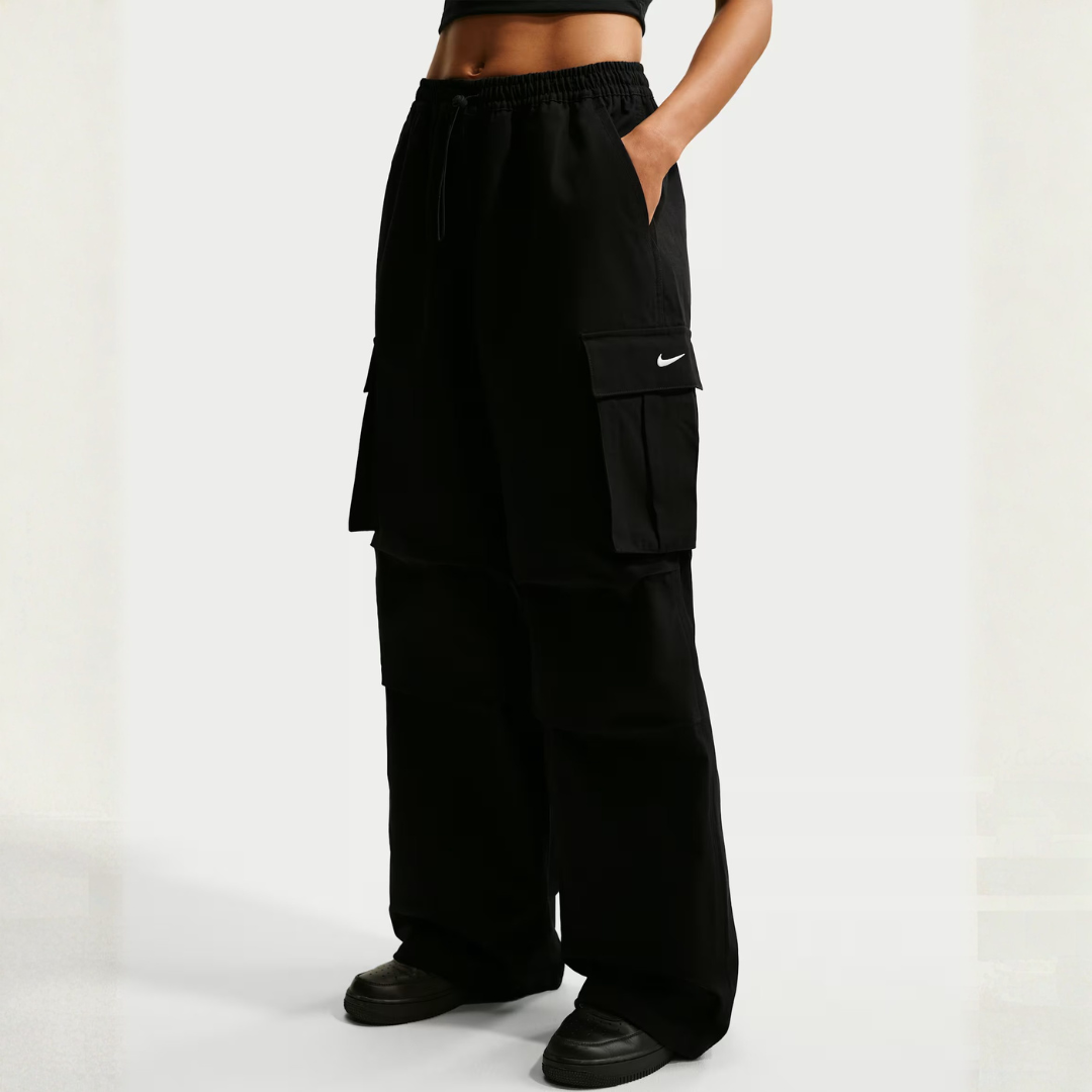 Nike NSW Oversized Woven Cargo Pants: Black