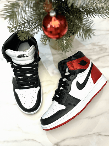 Air jordan 1 retro high satin black toe sales