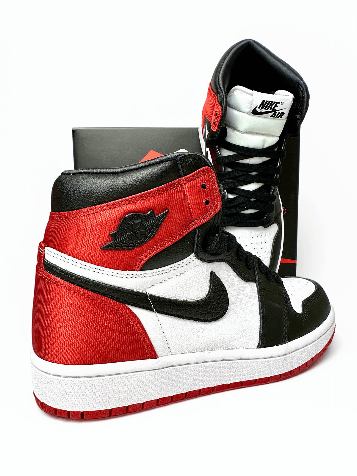 Jordan 1 High Satin Black Toe Lilac Blonde
